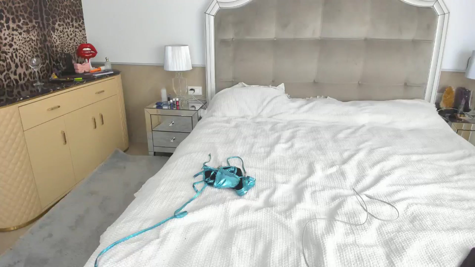 Gallery image thumbnail from AmberVenus's myfreecams stream on, 02/07/2025, 21:15 image 9 of 20