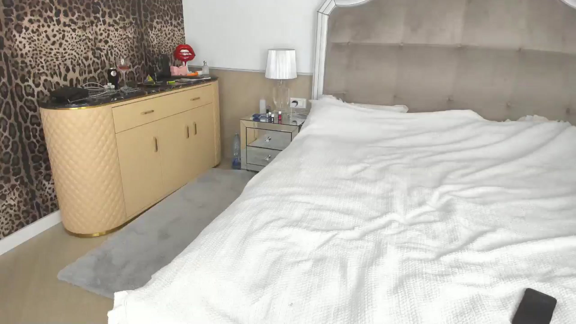 Gallery image thumbnail from AmberVenus's myfreecams stream on, 02/08/2025, 20:26 image 12 of 20