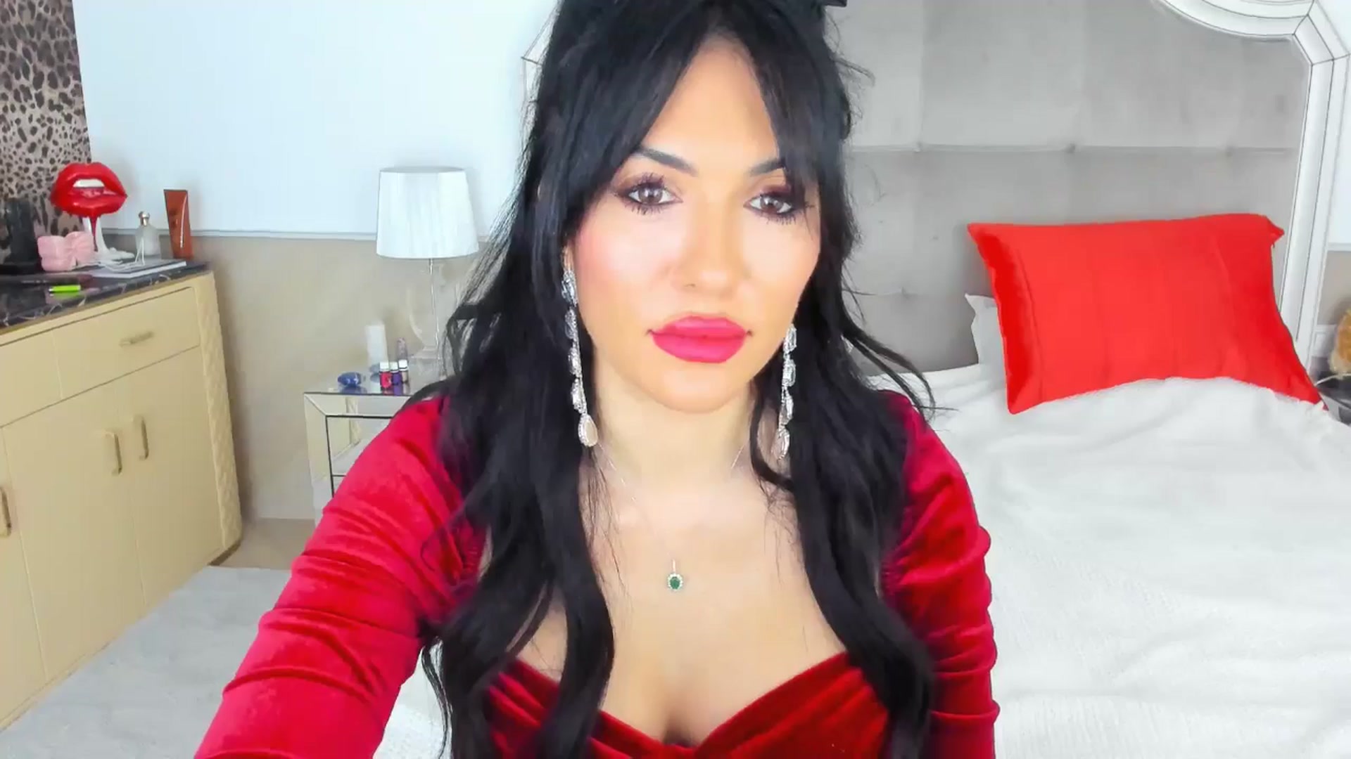 Gallery image thumbnail from AmberVenus's myfreecams stream on, 02/18/2025, 21:59 image 2 of 20