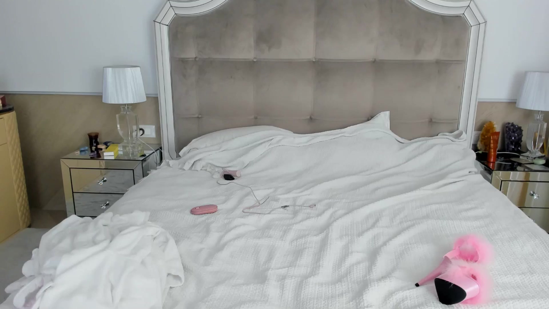Gallery image thumbnail from AmberVenus's myfreecams stream on, 03/29/2025, 21:47 image 6 of 20