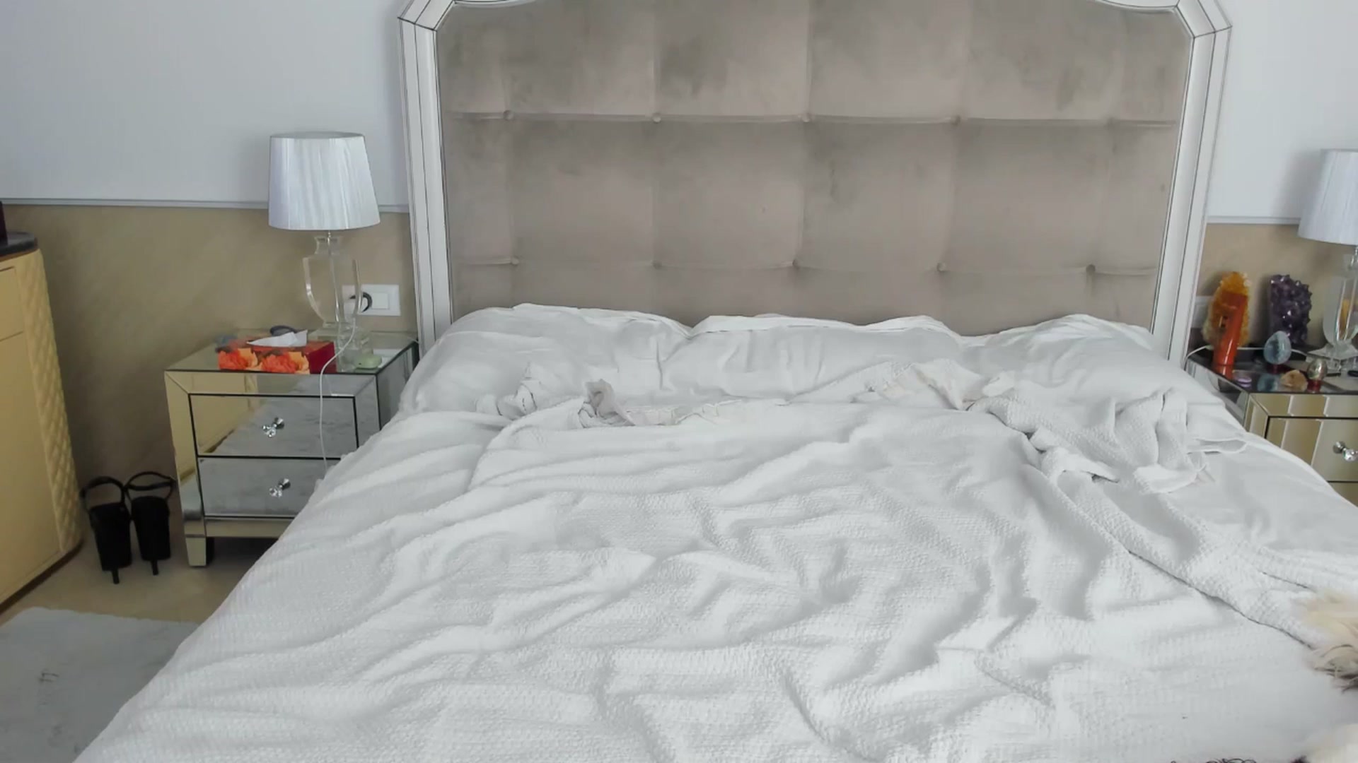 Gallery image thumbnail from AmberVenus's myfreecams stream on, 04/04/2025, 23:16 image 8 of 20