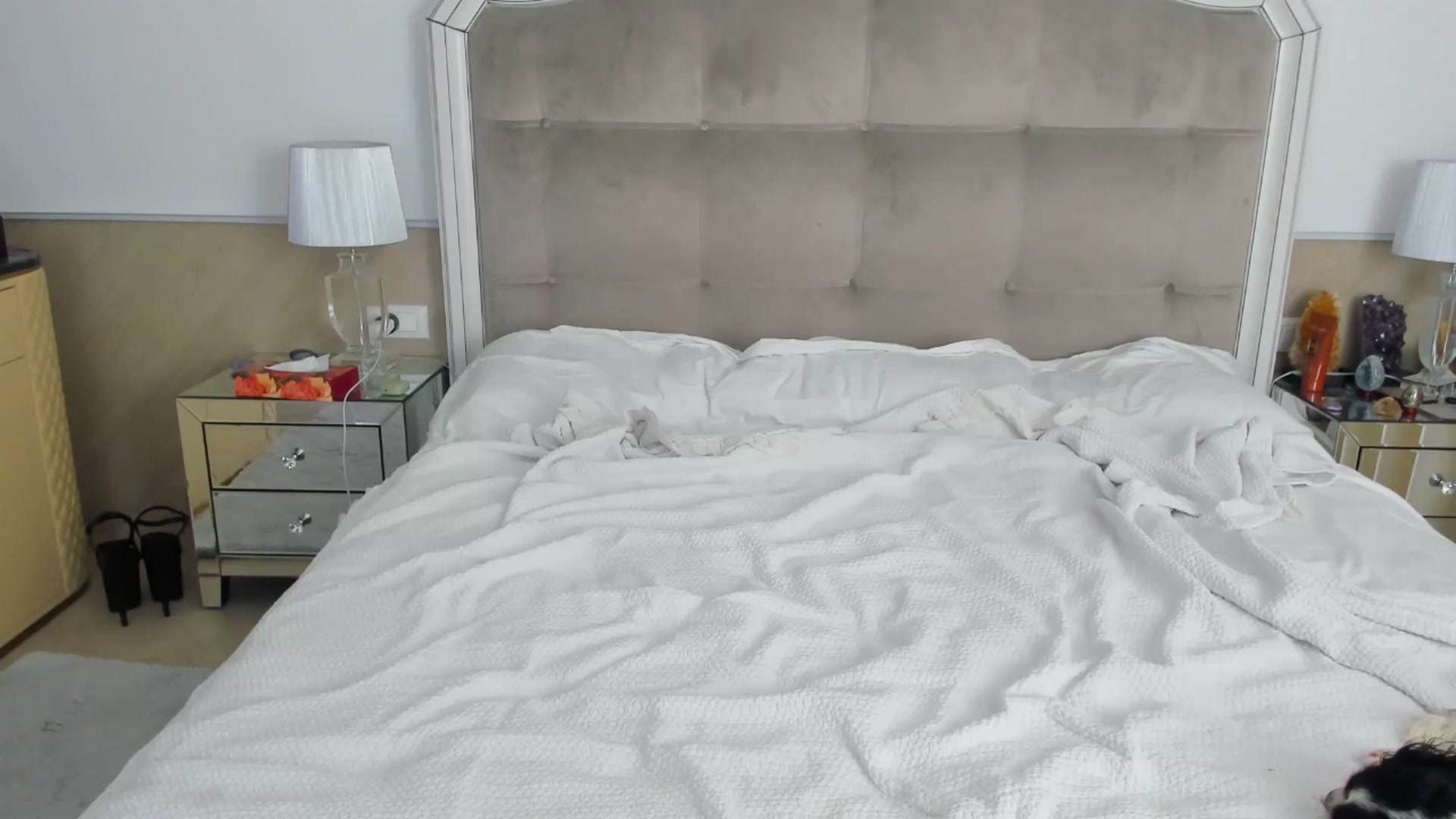 Gallery image thumbnail from AmberVenus's myfreecams stream on, 04/04/2025, 23:16 image 9 of 20