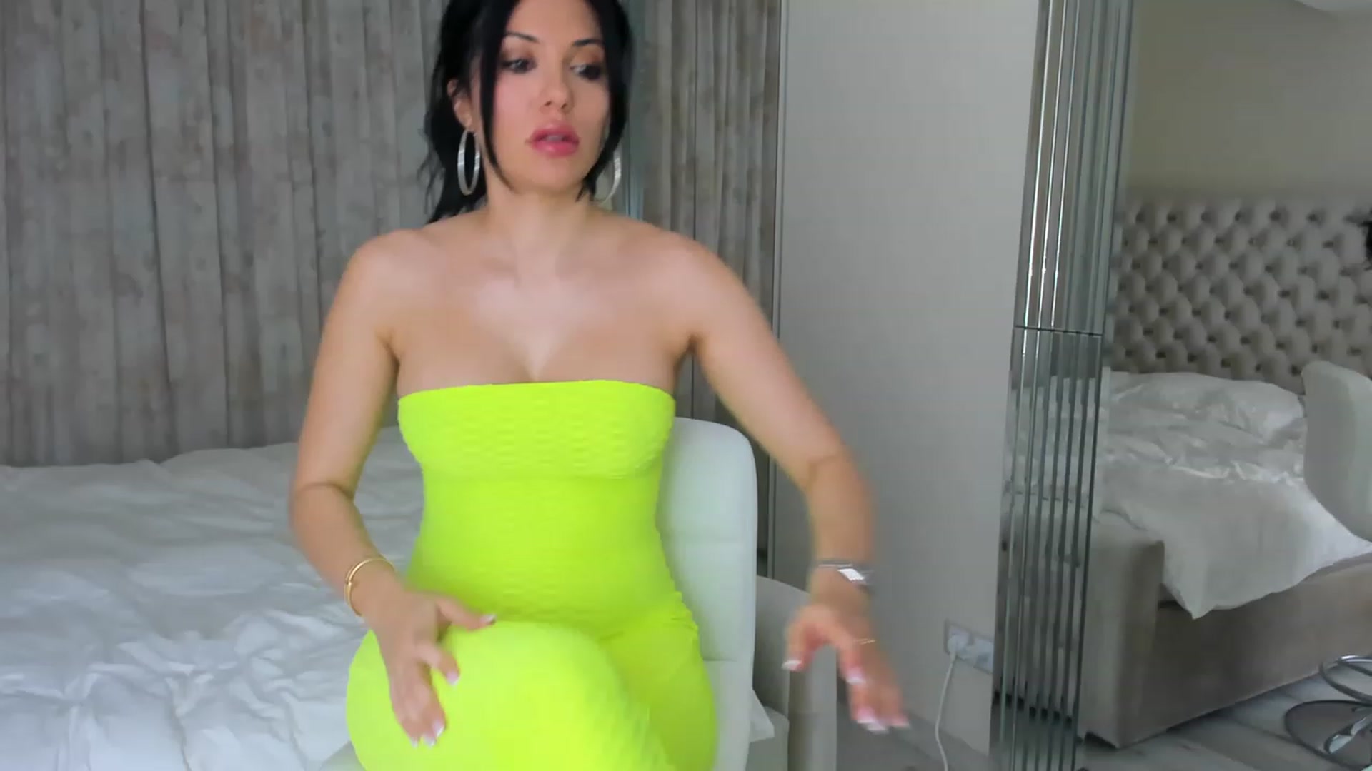 Gallery image thumbnail from AmberWTF's myfreecams stream on, 12/07/2022, 15:05 image 9 of 20