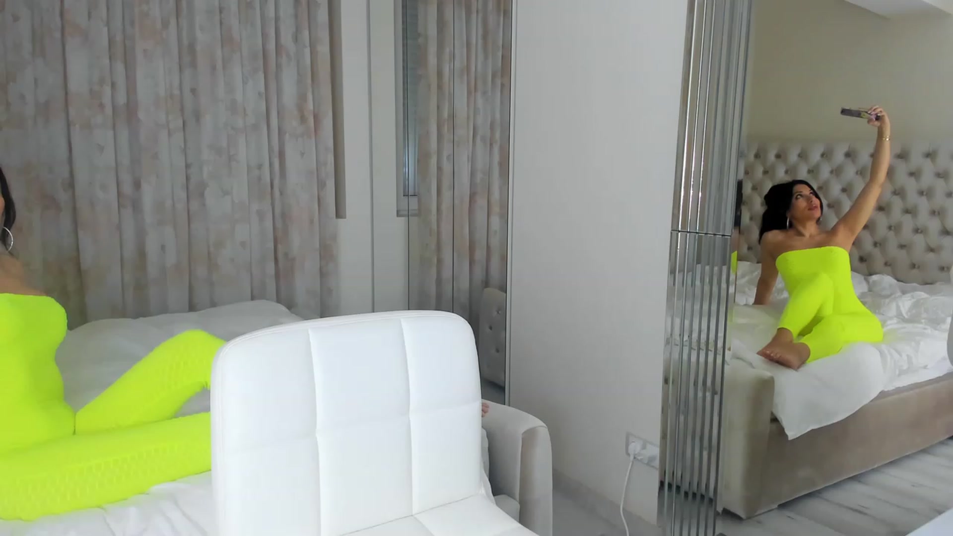 Gallery image thumbnail from AmberWTF's myfreecams stream on, 12/07/2022, 15:05 image 17 of 20