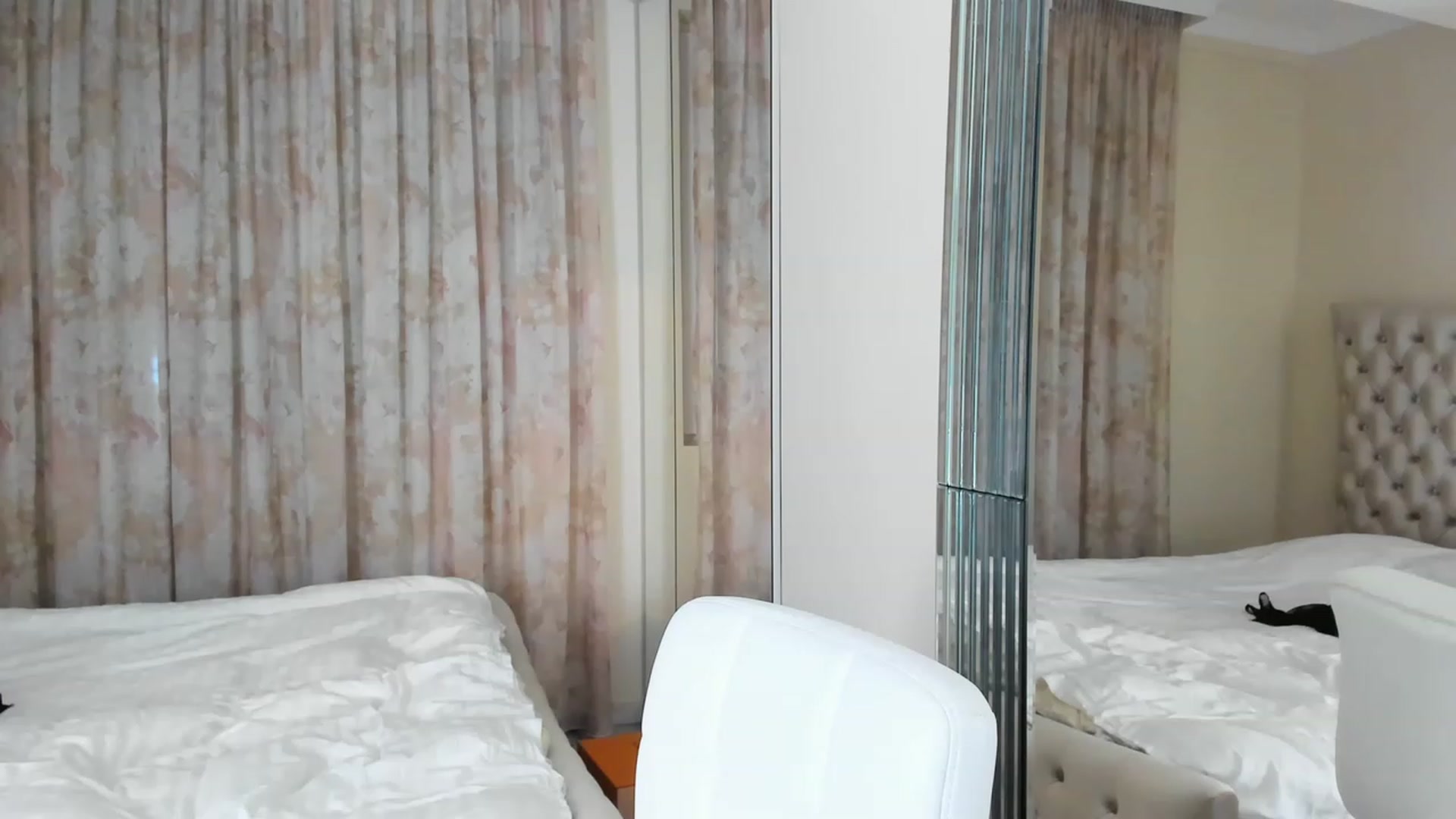 Gallery image thumbnail from AmberWTF's myfreecams stream on, 01/10/2023, 16:14 image 5 of 20