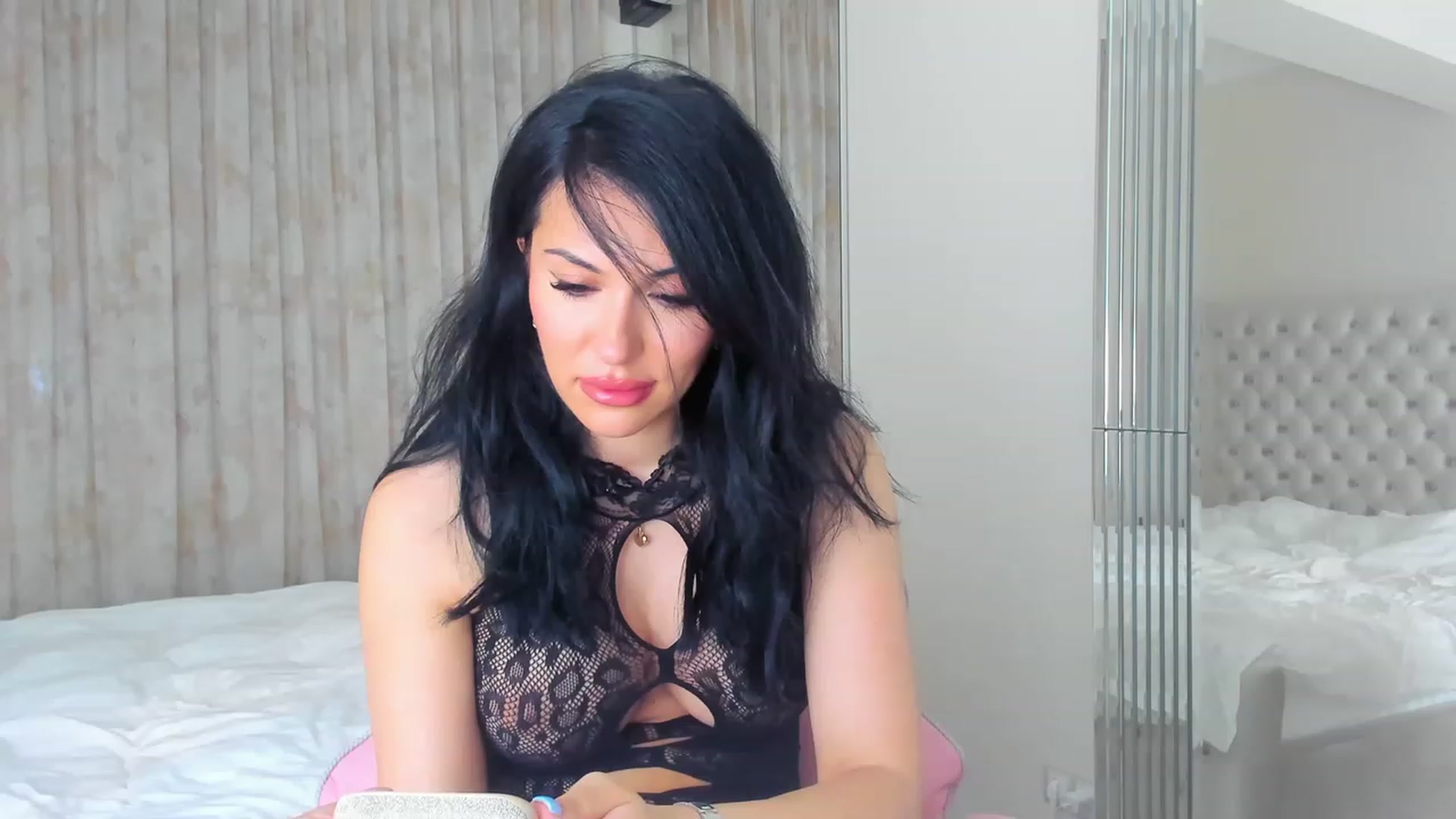 Gallery image thumbnail from AmberWTF's myfreecams stream on, 04/03/2023, 17:50 image 13 of 20