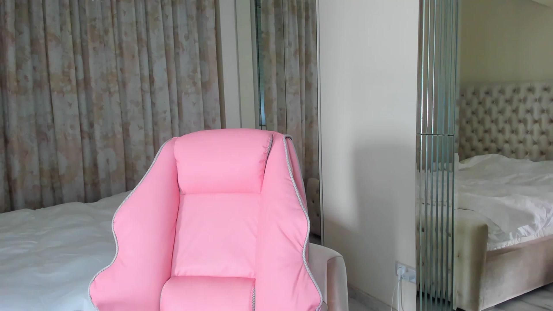 Gallery image thumbnail from AmberWTF's myfreecams stream on, 04/08/2023, 15:04 image 1 of 20