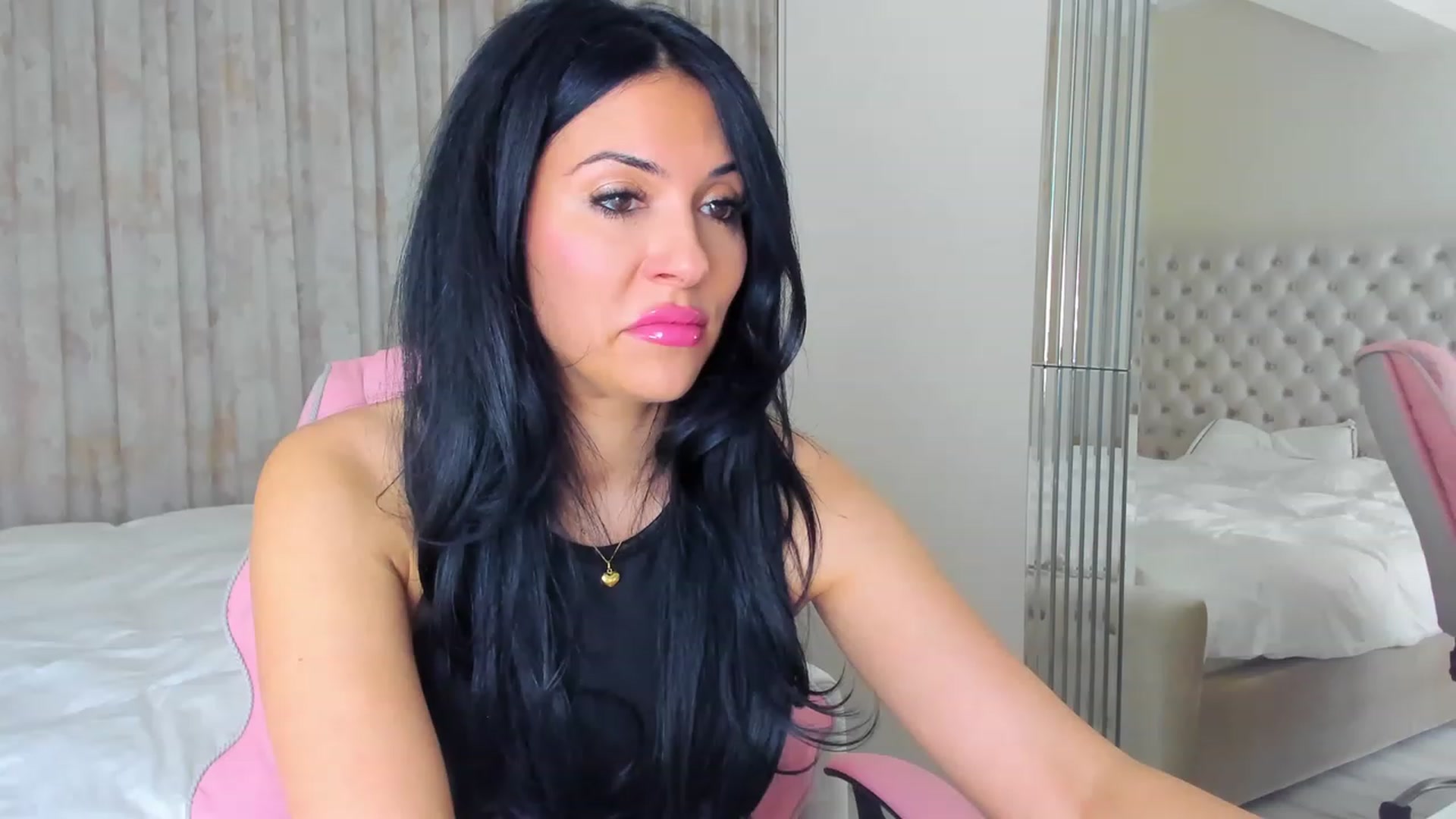 Gallery image thumbnail from AmberWTF's myfreecams stream on, 04/12/2023, 18:06 image 5 of 20