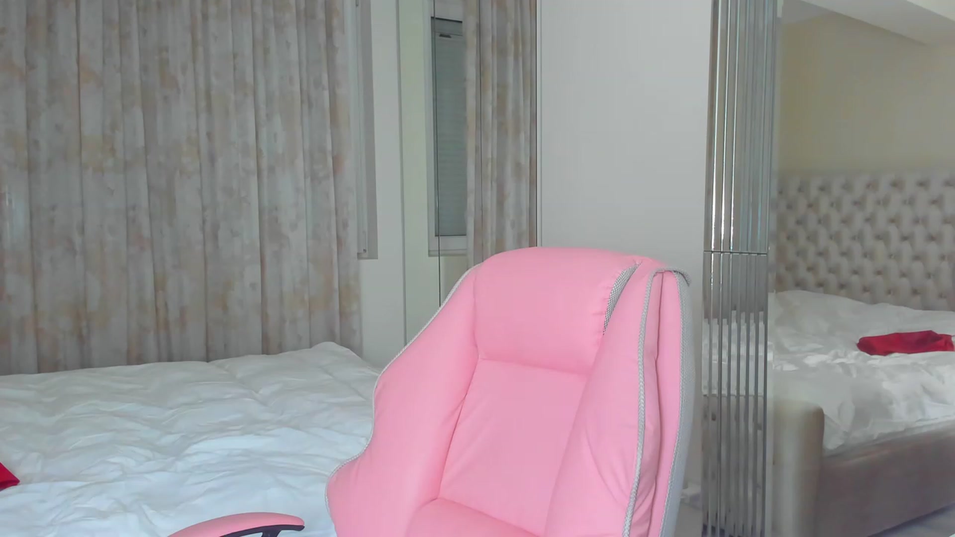 Gallery image thumbnail from AmberWTF's myfreecams stream on, 04/18/2023, 15:06 image 16 of 20