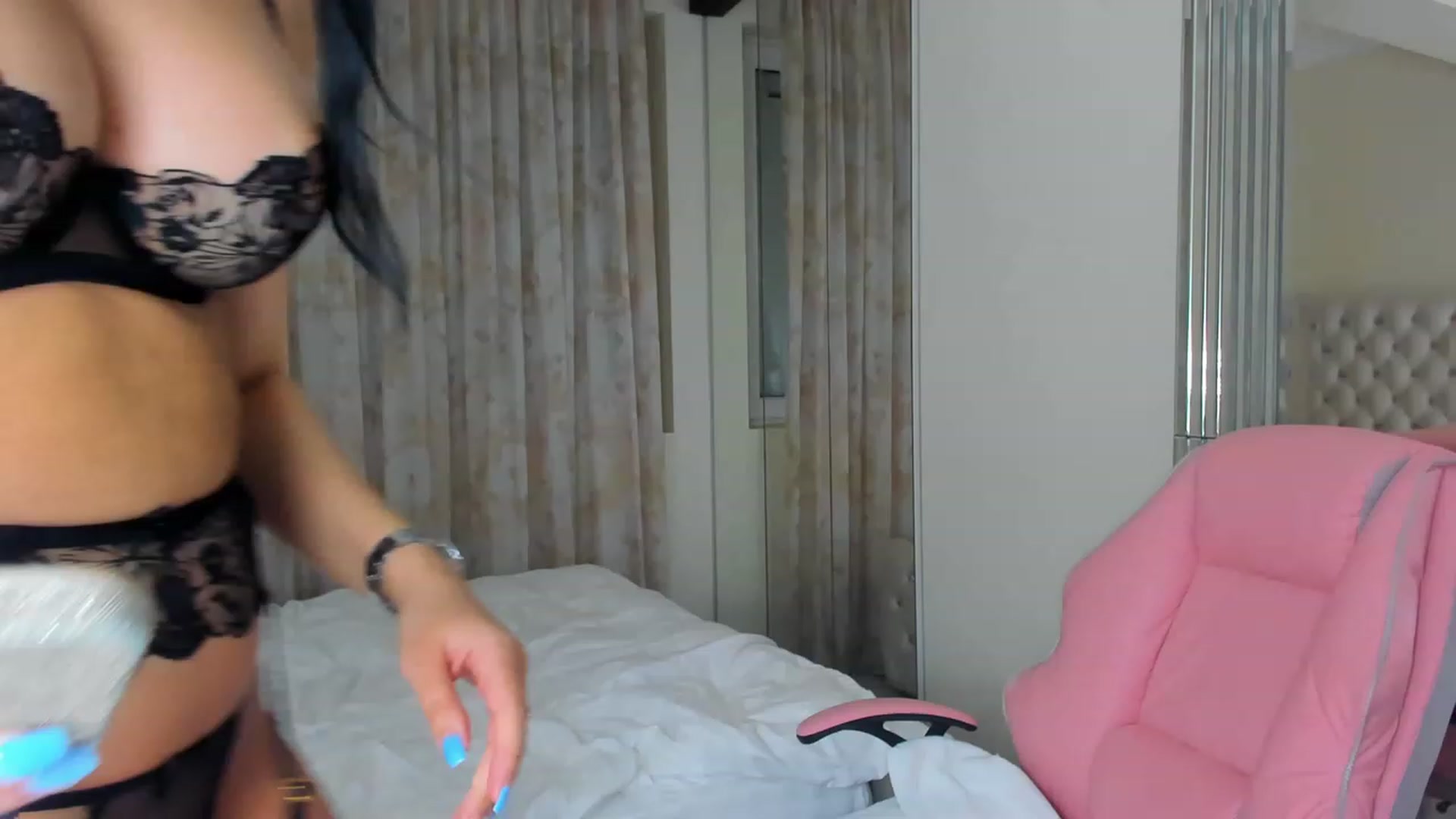 Gallery image thumbnail from AmberWTF's myfreecams stream on, 04/20/2023, 19:49 image 10 of 20