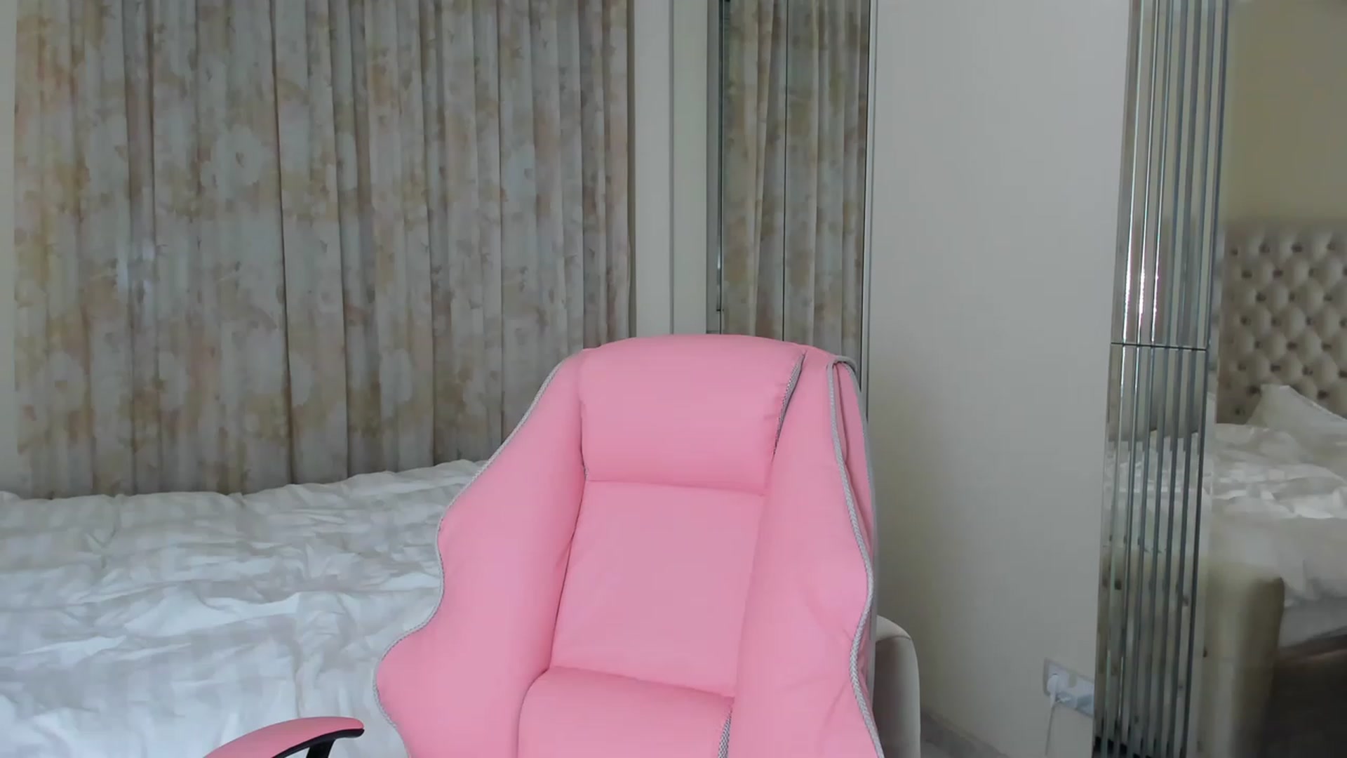 Gallery image thumbnail from AmberWTF's myfreecams stream on, 04/22/2023, 14:58 image 10 of 20