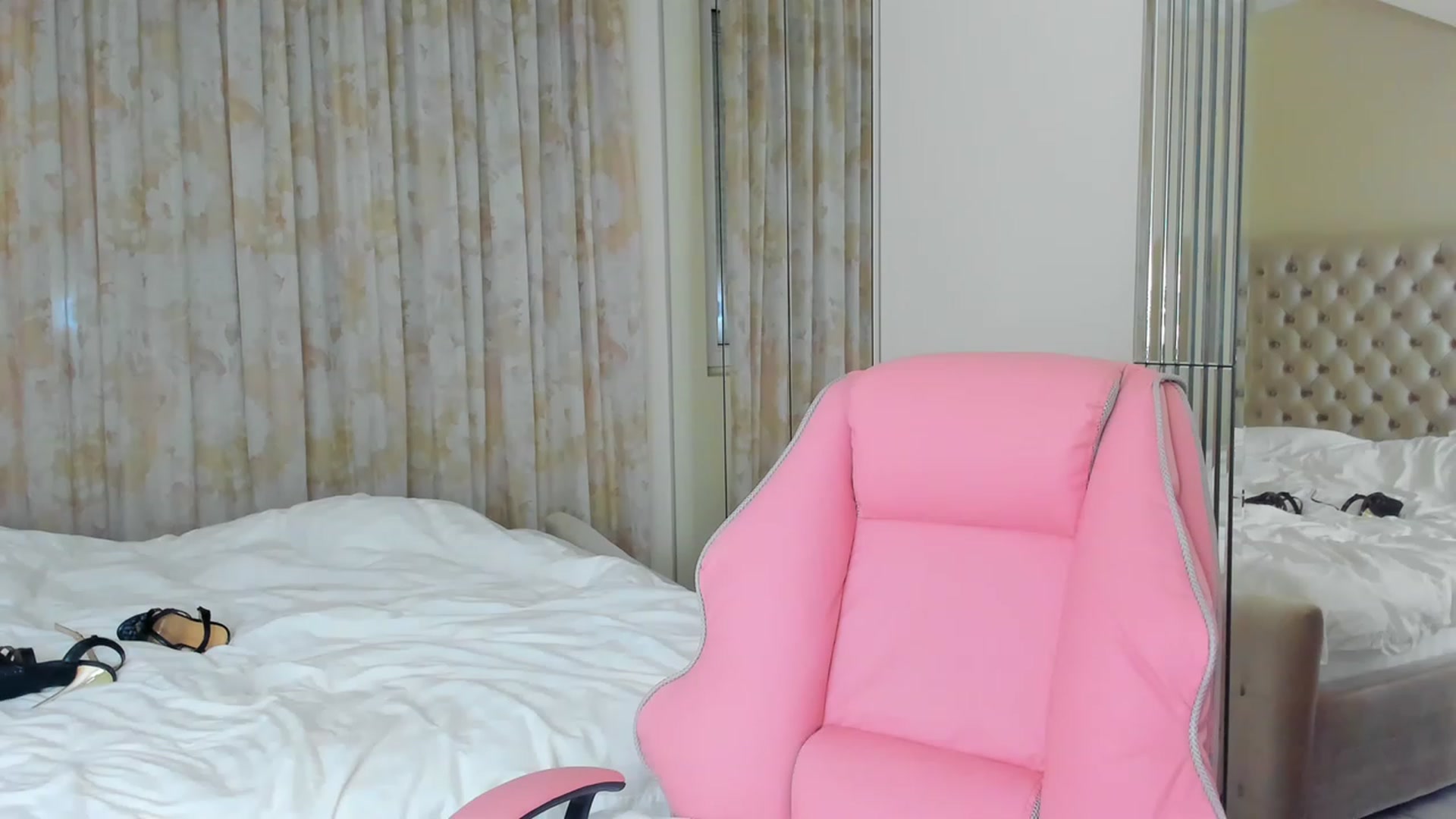 Gallery image thumbnail from AmberWTF's myfreecams stream on, 05/02/2023, 16:47 image 9 of 20