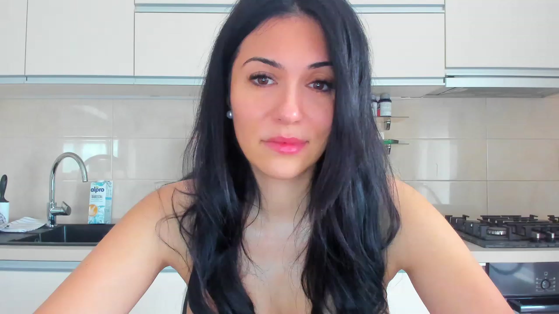 Gallery image thumbnail from AmberWTF's myfreecams stream on, 05/04/2023, 06:41 image 13 of 20