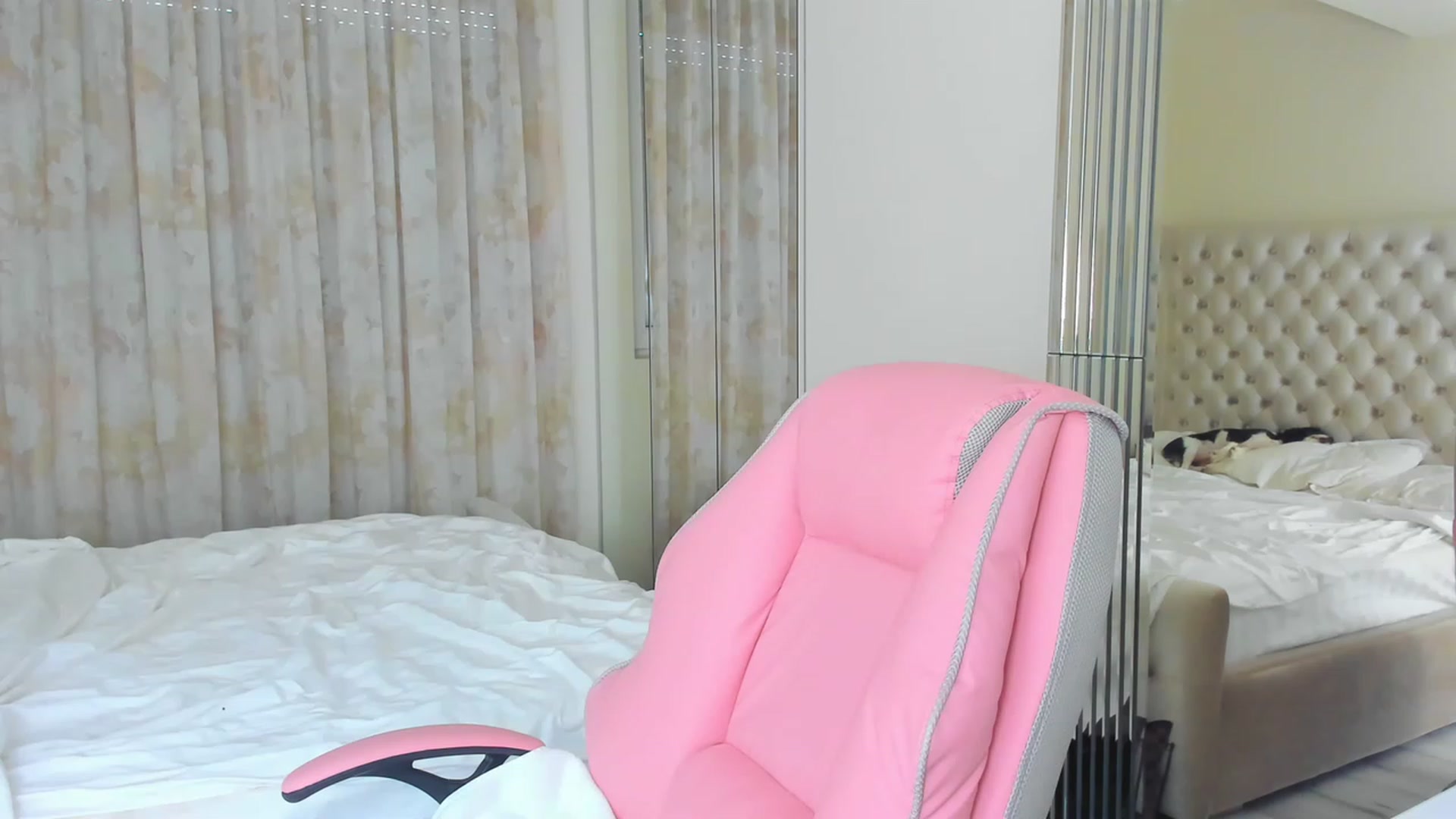 Gallery image thumbnail from AmberWTF's myfreecams stream on, 06/03/2023, 05:59 image 1 of 20