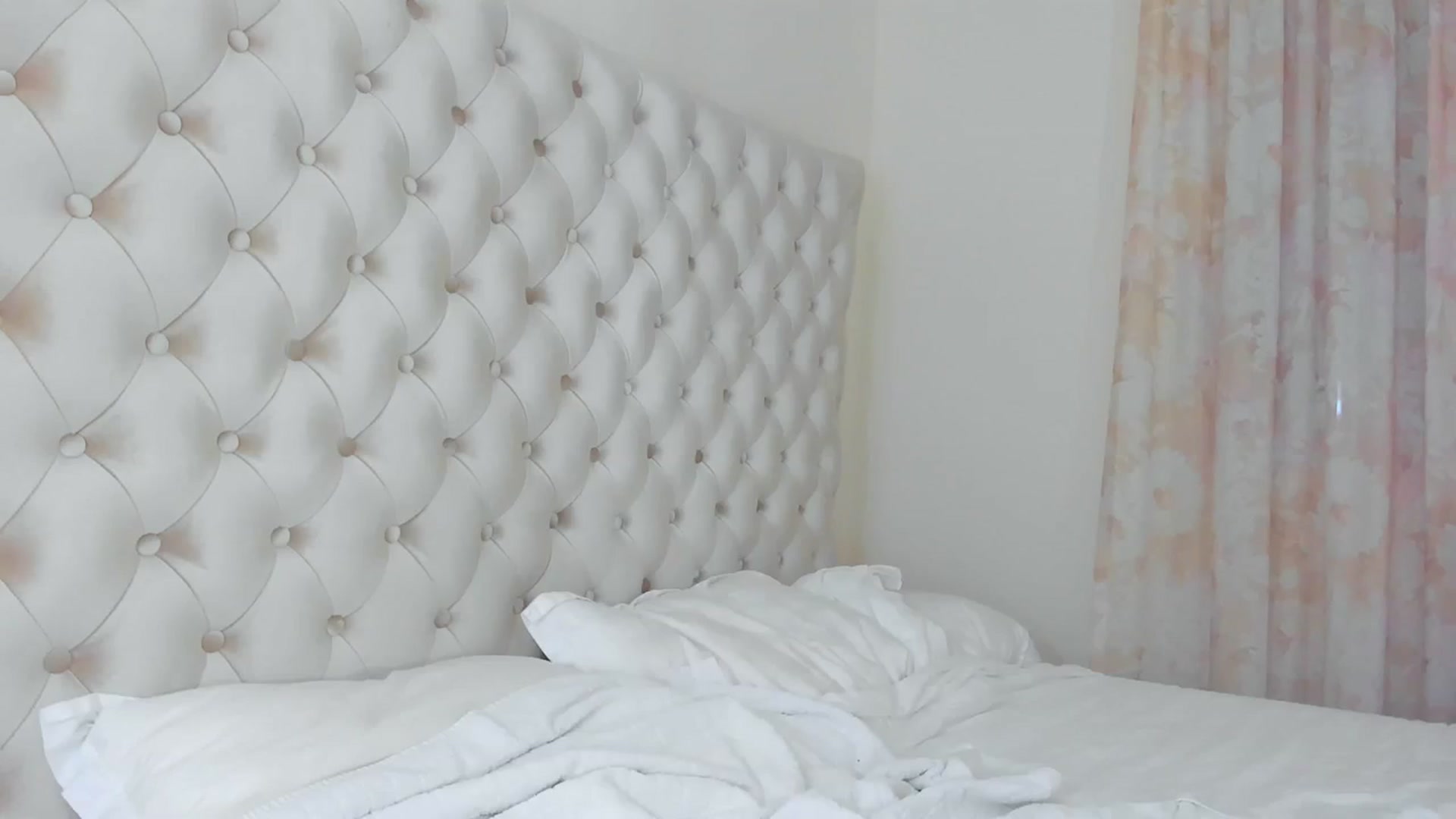 Gallery image thumbnail from AmberWTF's myfreecams stream on, 08/12/2023, 22:35 image 18 of 20