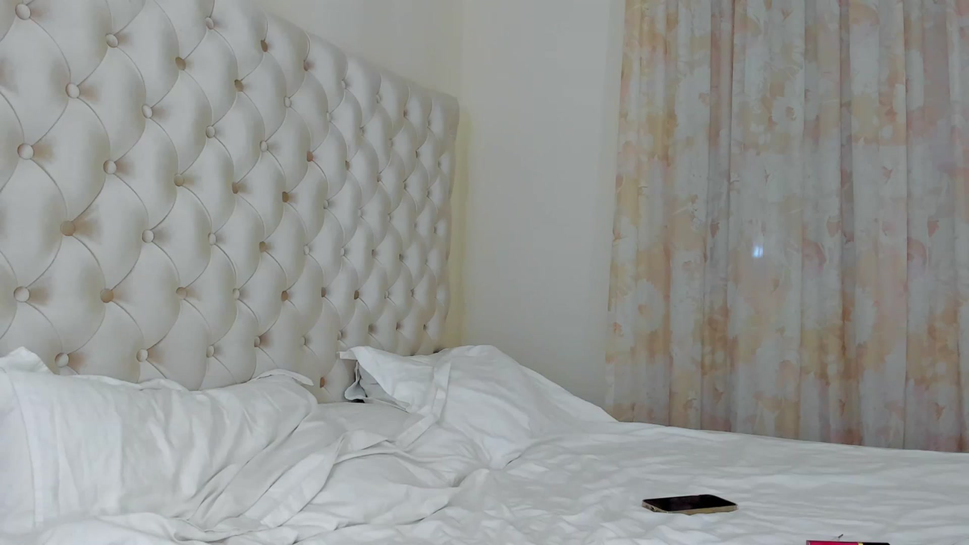 Gallery image thumbnail from AmberWTF's myfreecams stream on, 10/04/2023, 17:51 image 11 of 20