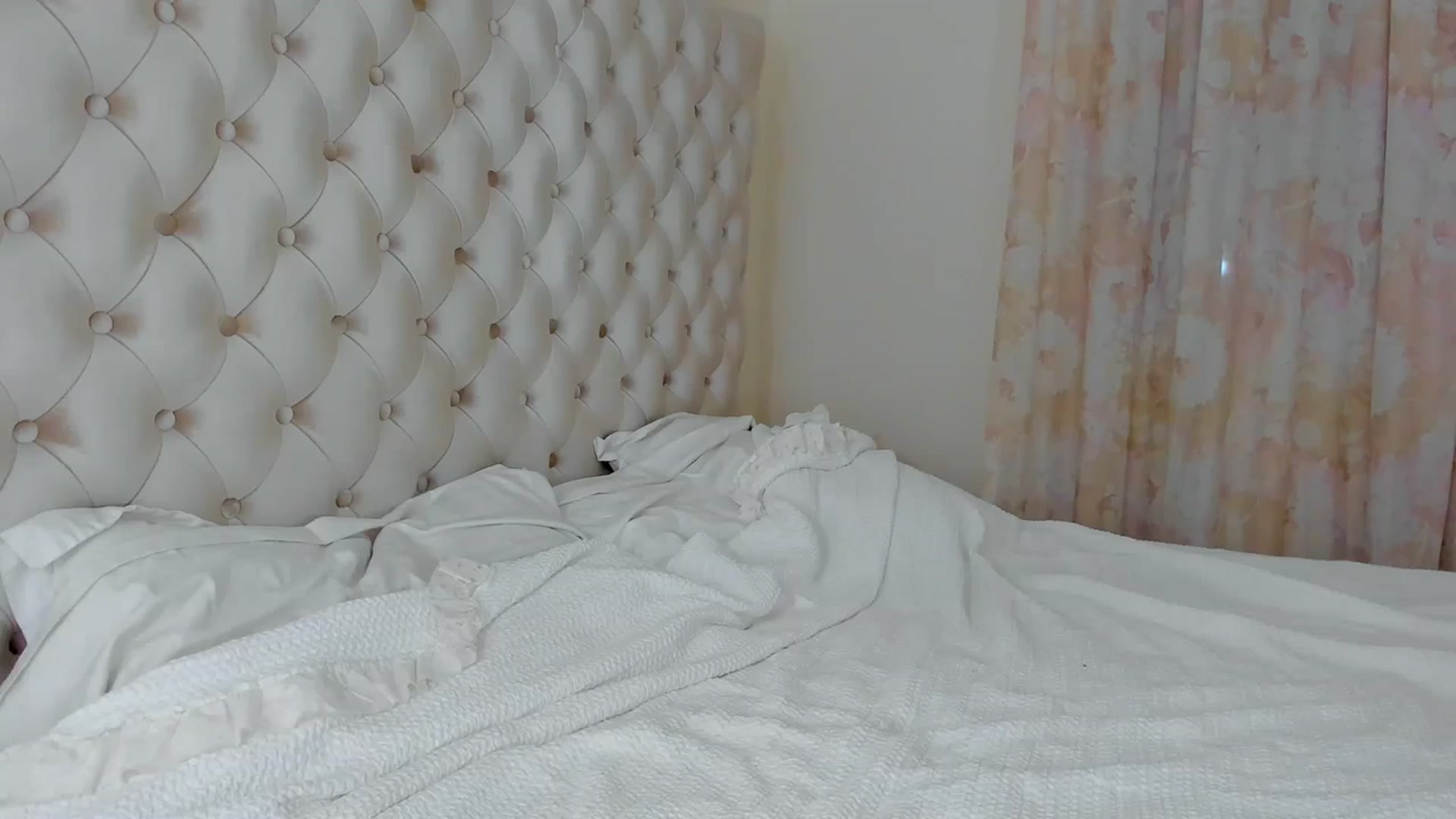 Gallery image thumbnail from AmberWTF's myfreecams stream on, 10/06/2023, 19:32 image 9 of 20