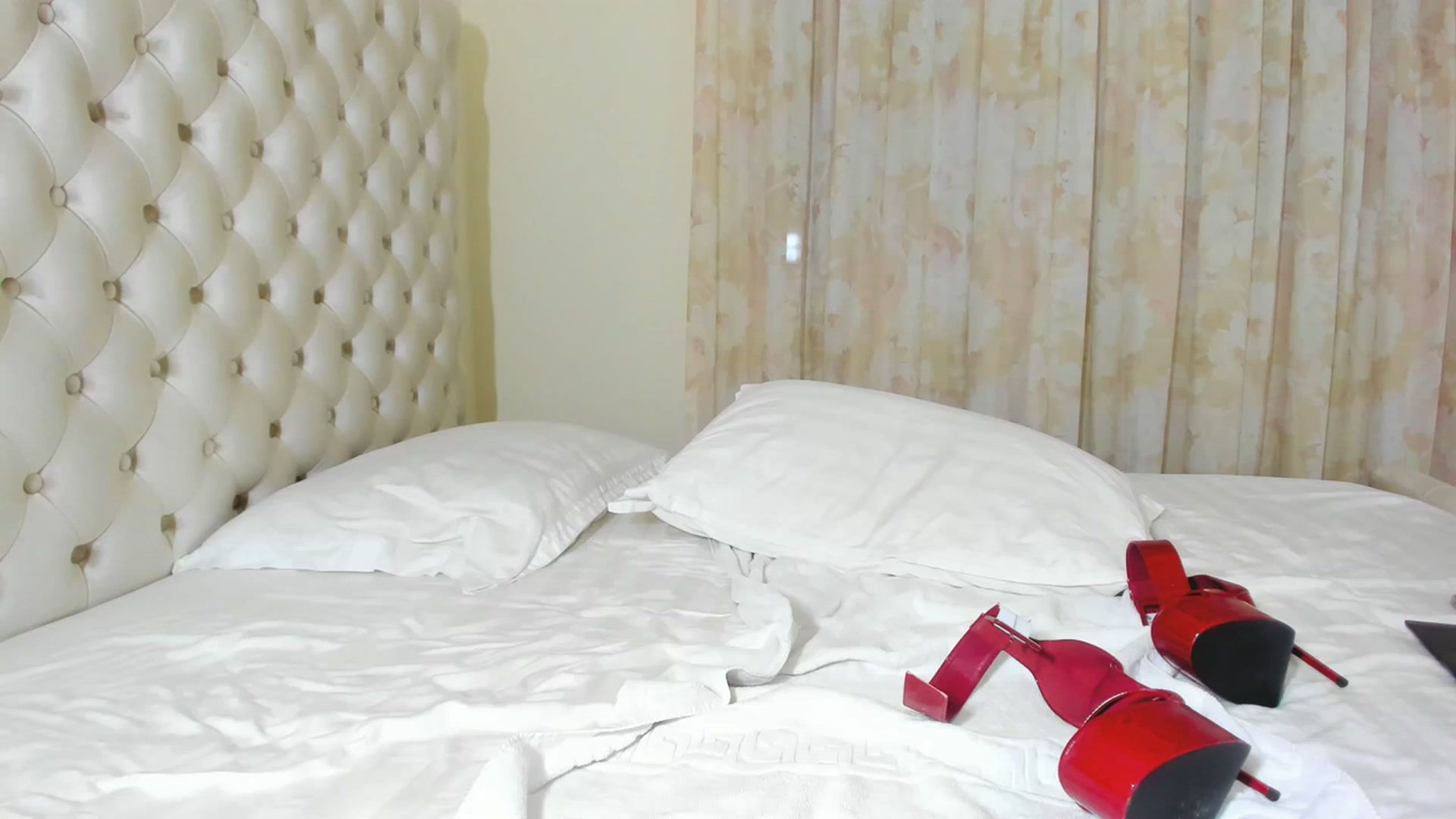 Gallery image thumbnail from AmberWTF's myfreecams stream on, 12/27/2023, 17:45 image 17 of 20