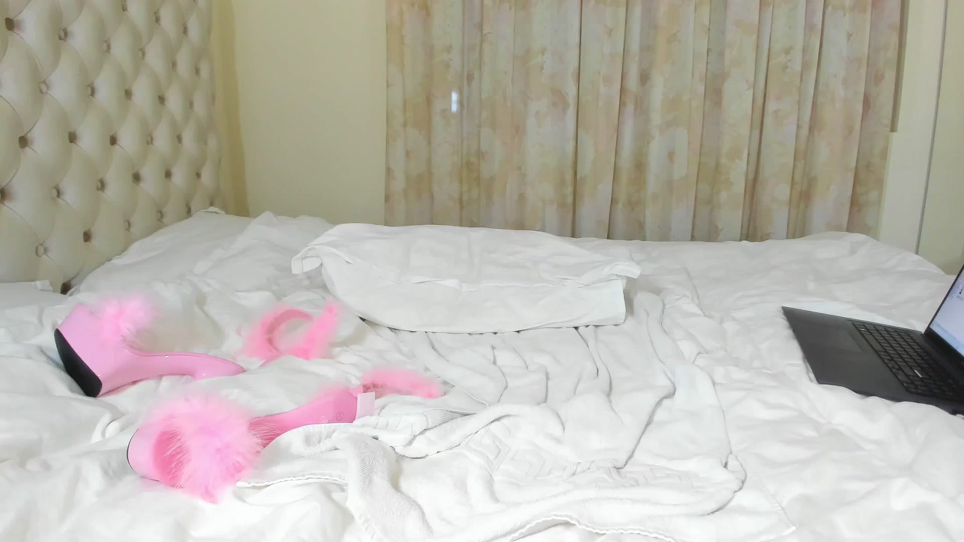 Gallery image thumbnail from AmberWTF's myfreecams stream on, 12/30/2023, 18:20 image 4 of 20