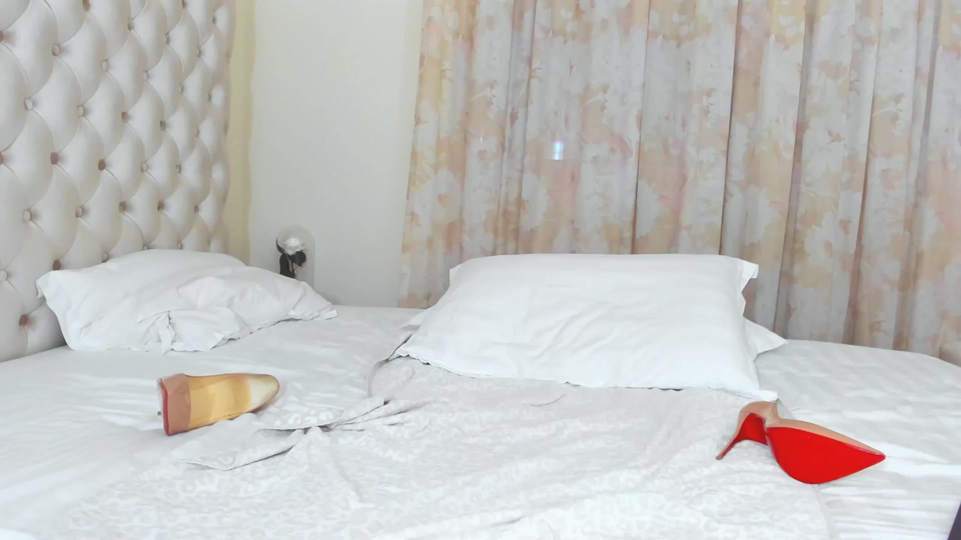 Gallery image thumbnail from AmberWTF's myfreecams stream on, 01/29/2024, 17:18 image 20 of 20