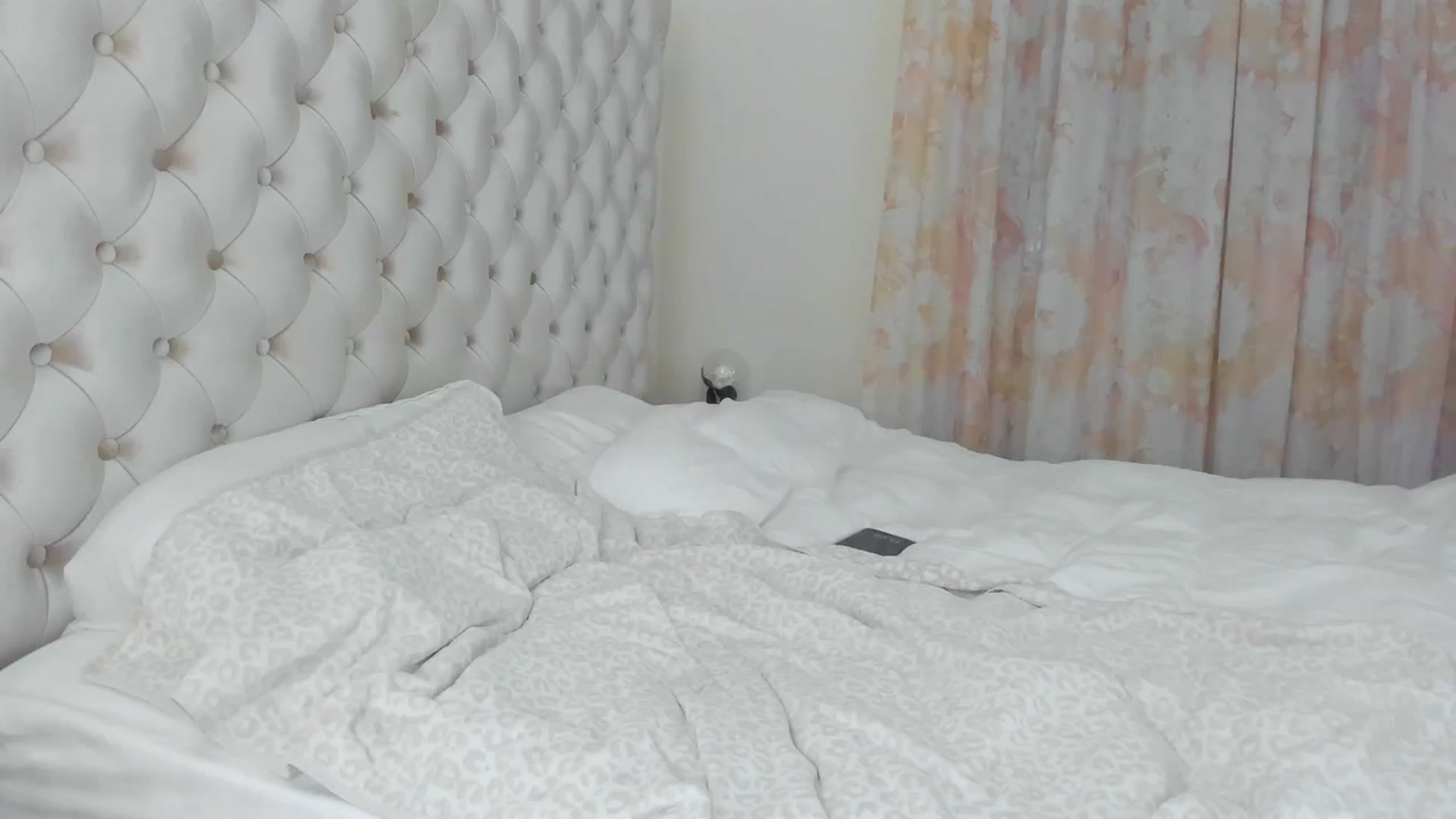 Gallery image thumbnail from AmberWTF's myfreecams stream on, 02/14/2024, 18:21 image 10 of 20
