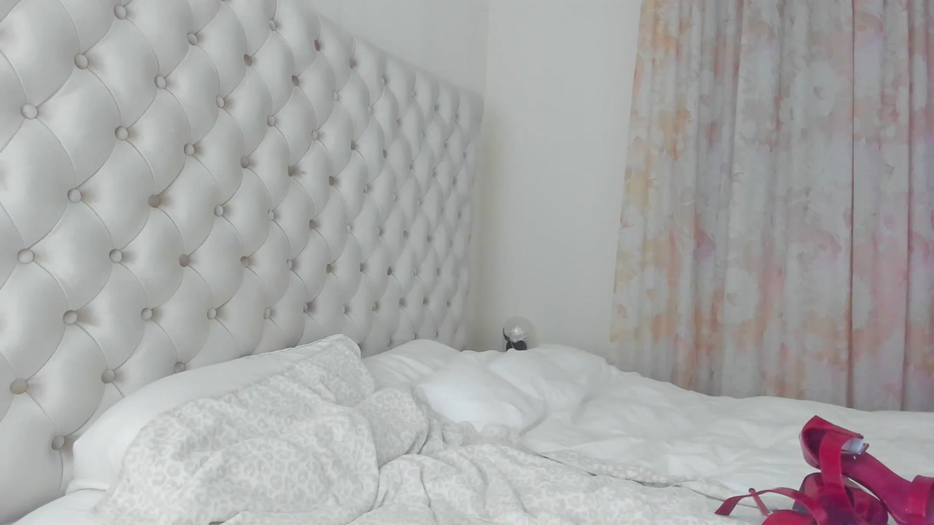 Gallery image thumbnail from AmberWTF's myfreecams stream on, 02/14/2024, 18:21 image 19 of 20