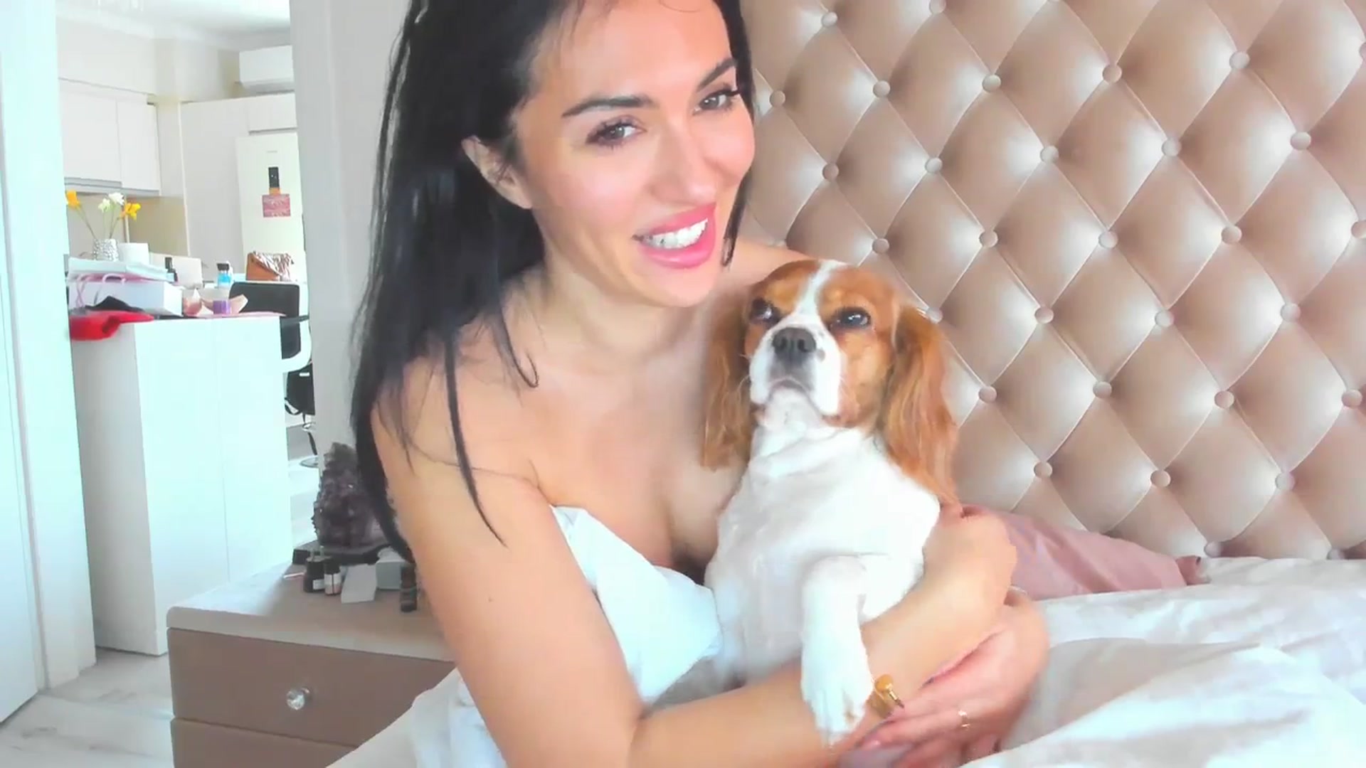 Gallery image thumbnail from AmberWTF's myfreecams stream on, 03/06/2024, 14:57 image 17 of 20