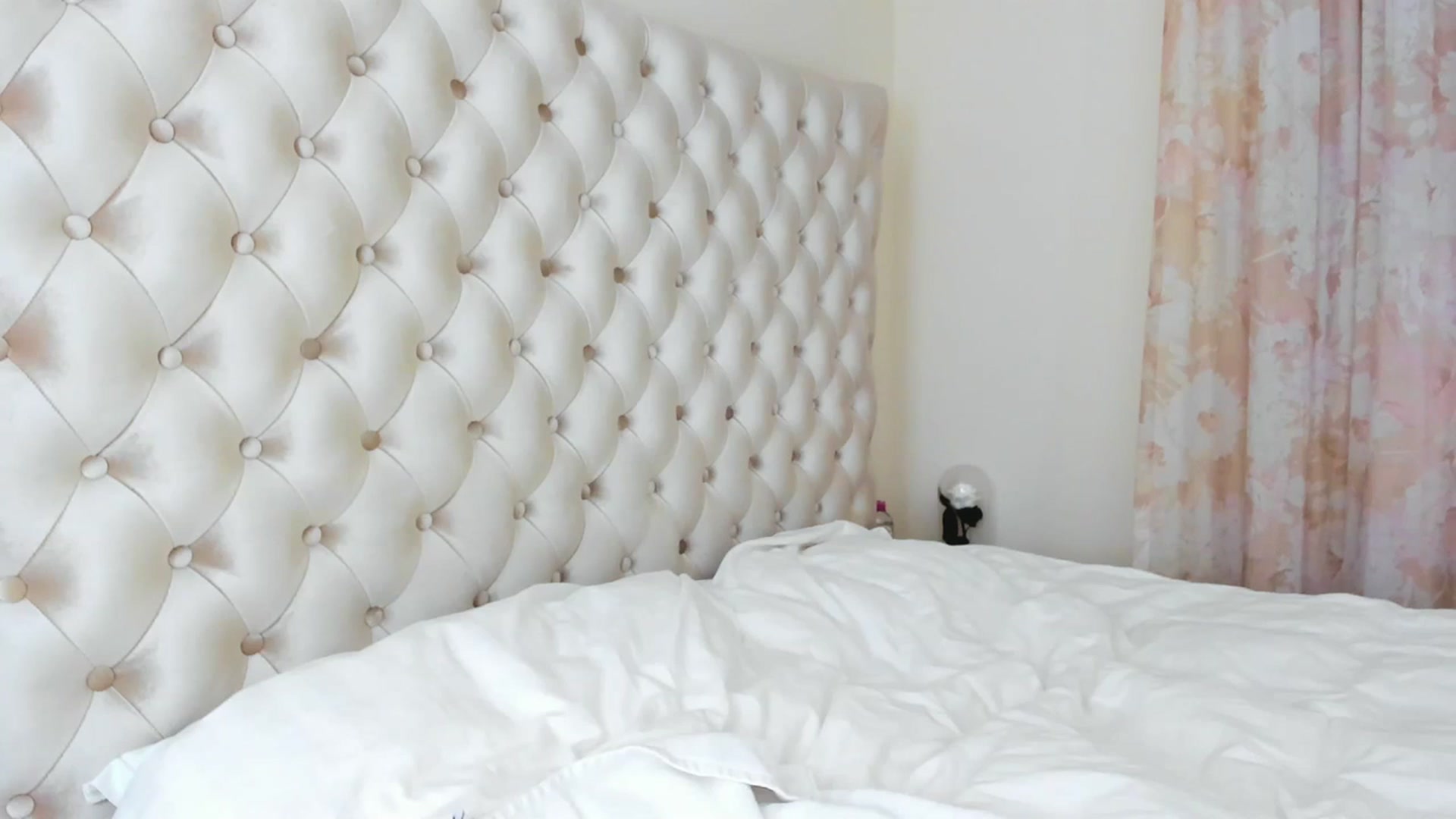 Gallery image thumbnail from AmberWTF's myfreecams stream on, 03/11/2024, 16:45 image 15 of 20