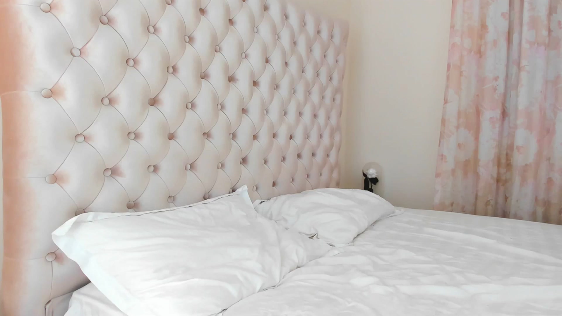 Gallery image thumbnail from AmberWTF's myfreecams stream on, 03/26/2024, 15:45 image 13 of 20