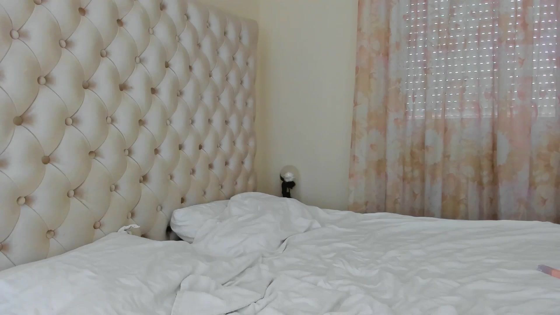Gallery image thumbnail from AmberWTF's myfreecams stream on, 06/12/2024, 15:55 image 15 of 20