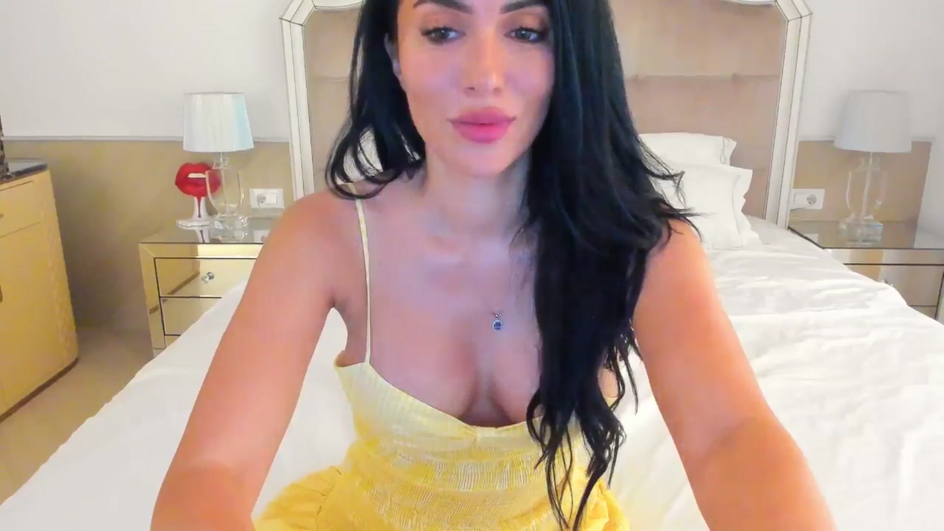 Gallery image thumbnail from AmberWTF's myfreecams stream on, 06/18/2024, 17:13 image 17 of 20