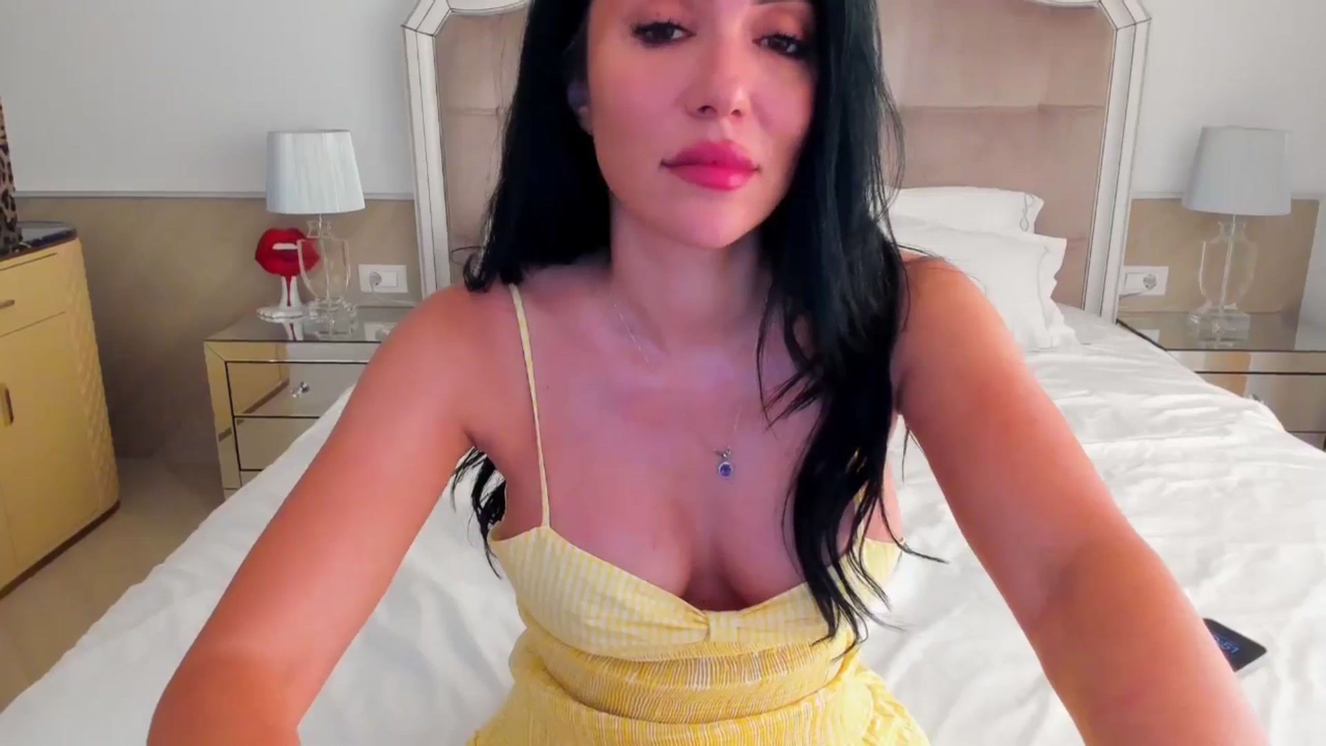 Gallery image thumbnail from AmberWTF's myfreecams stream on, 06/18/2024, 17:13 image 8 of 20