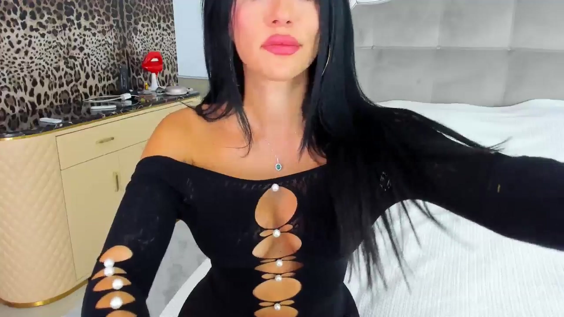 Gallery image thumbnail from AmberWTF's myfreecams stream on, 09/20/2024, 21:07 image 18 of 20