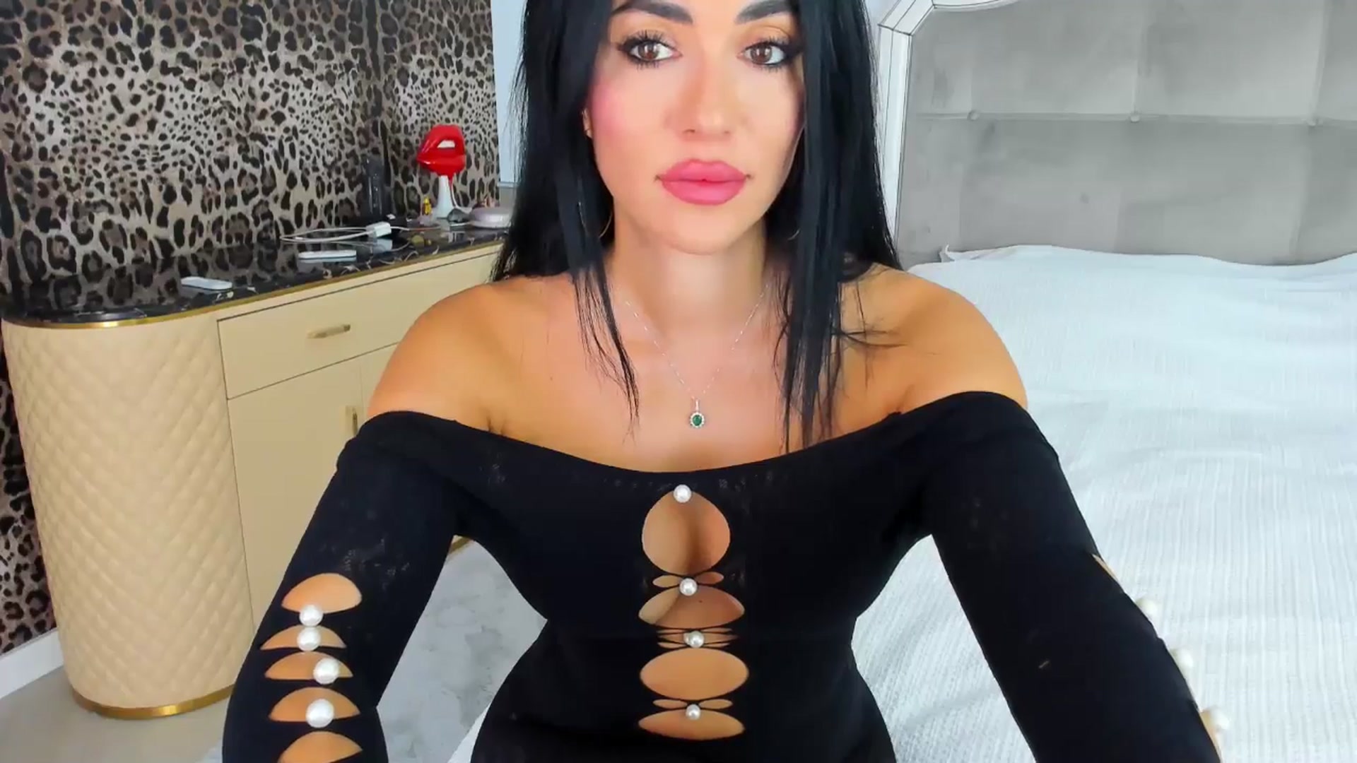Gallery image thumbnail from AmberWTF's myfreecams stream on, 09/20/2024, 21:07 image 14 of 20