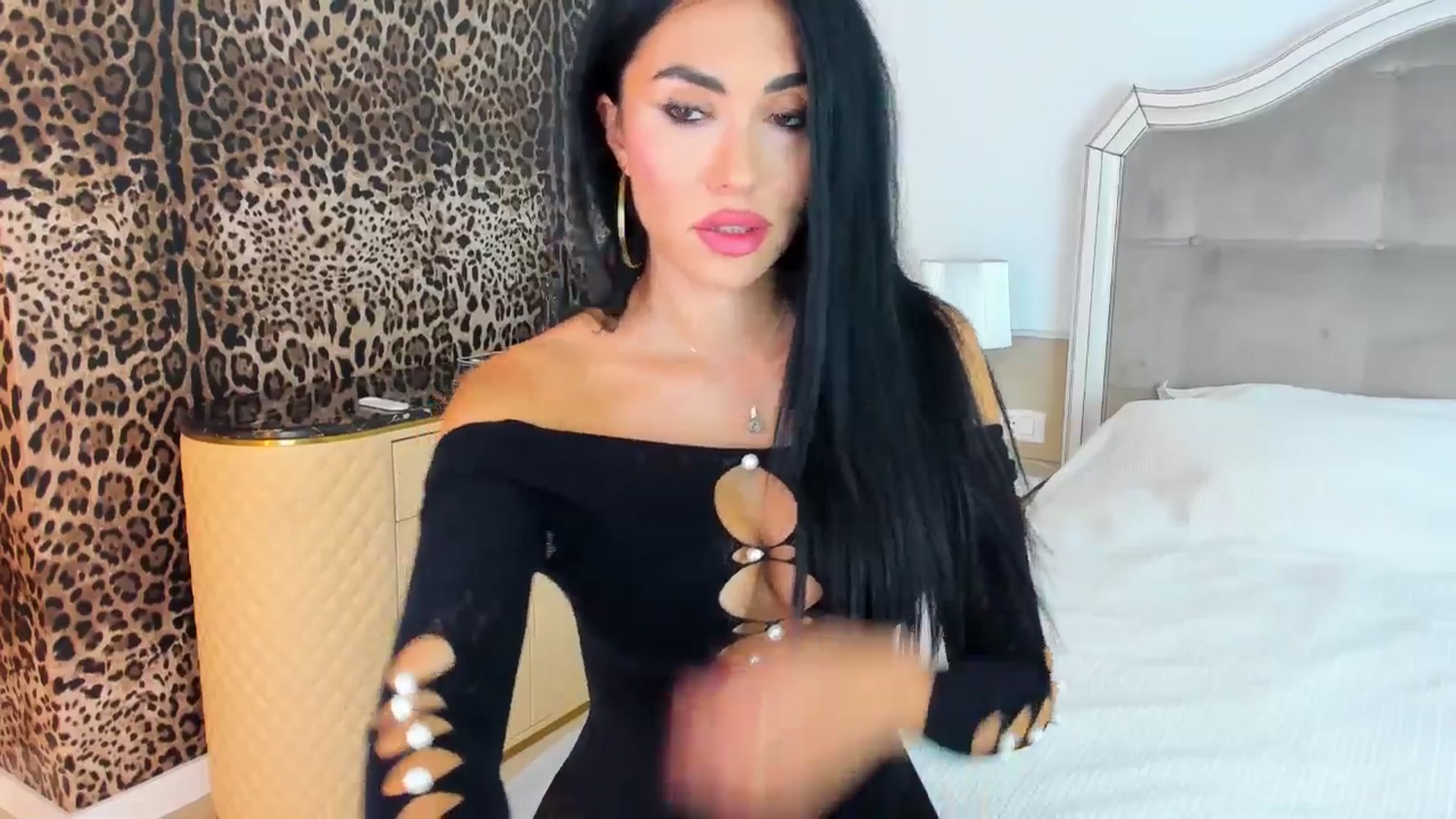 Gallery image thumbnail from AmberWTF's myfreecams stream on, 09/20/2024, 21:07 image 4 of 20