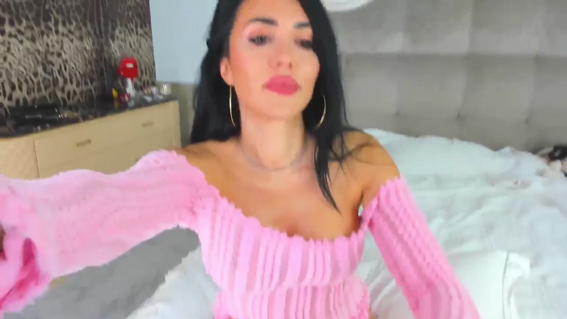 Gallery image thumbnail from AmberWTF's myfreecams stream on, 10/03/2024, 20:32 image 7 of 20