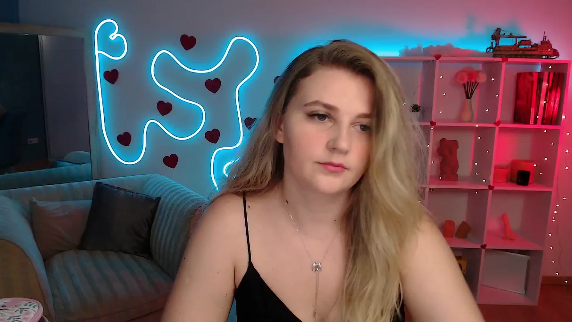 Gallery image thumbnail from Amber_Flame's myfreecams stream on, 07/04/2025, 12:56 image 4 of 20