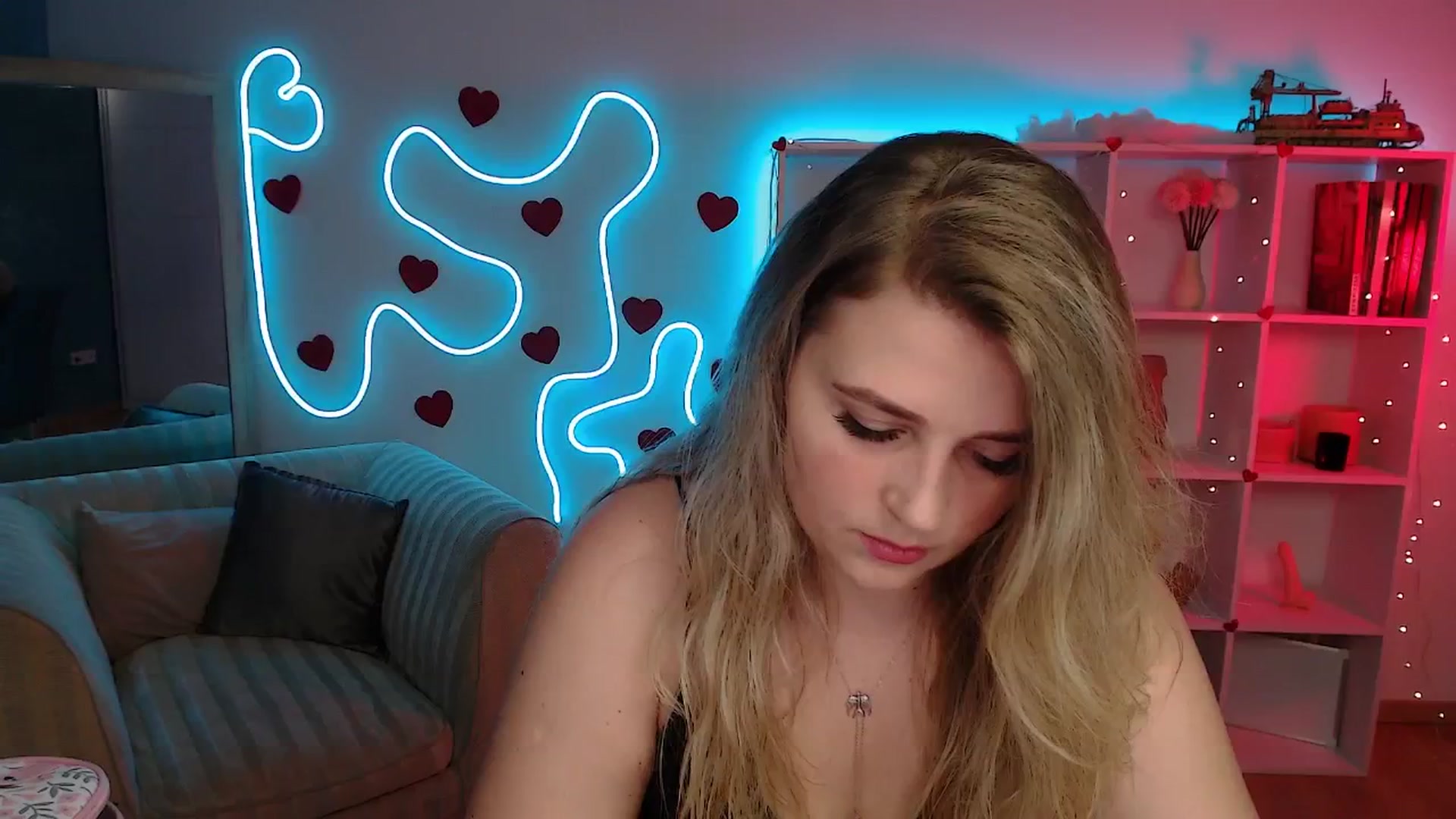 Gallery image thumbnail from Amber_Flame's myfreecams stream on, 07/04/2025, 12:56 image 3 of 20