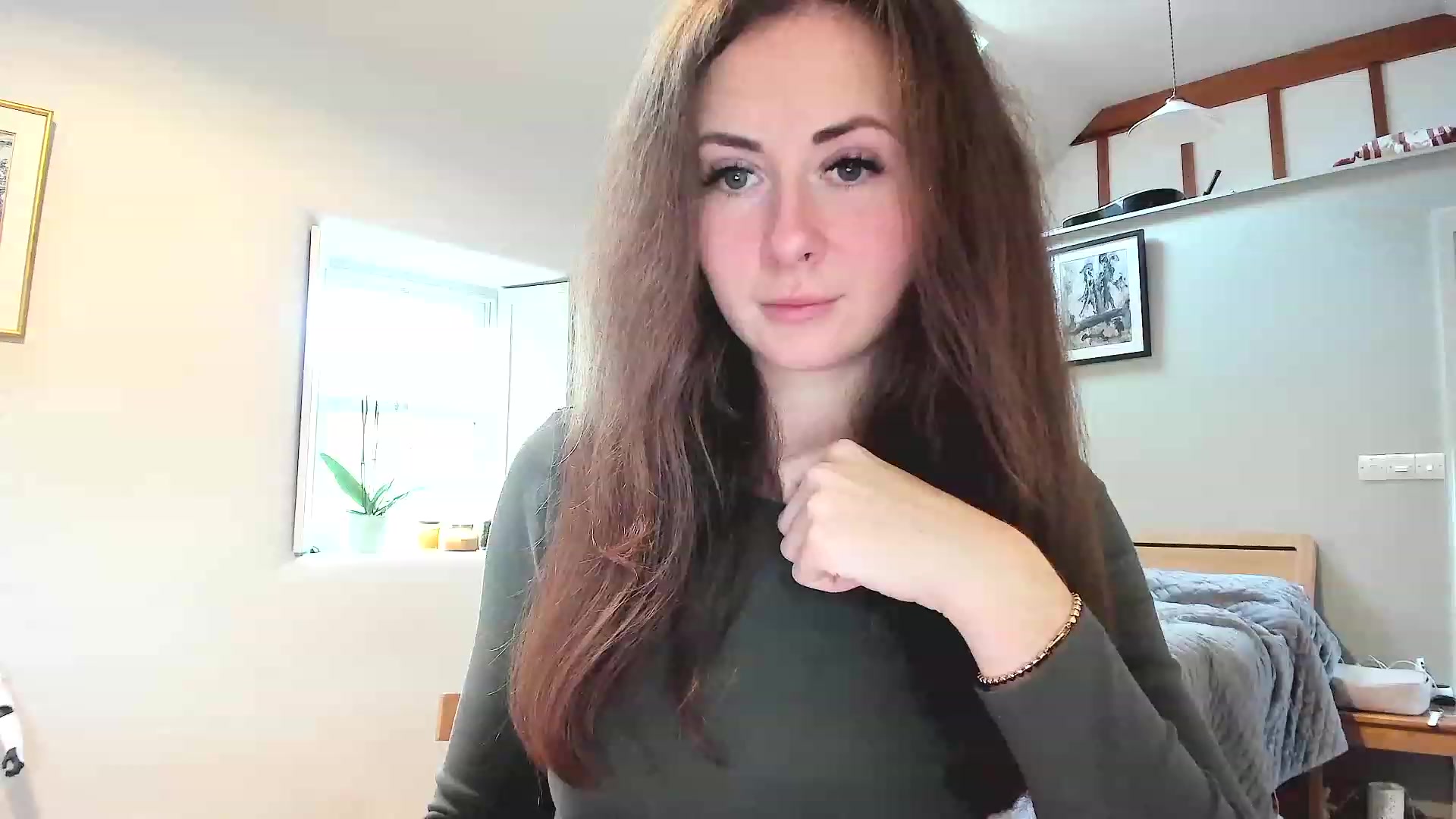 Gallery image thumbnail from Amber_Fry's myfreecams stream on, 11/15/2022, 13:23 image 17 of 20