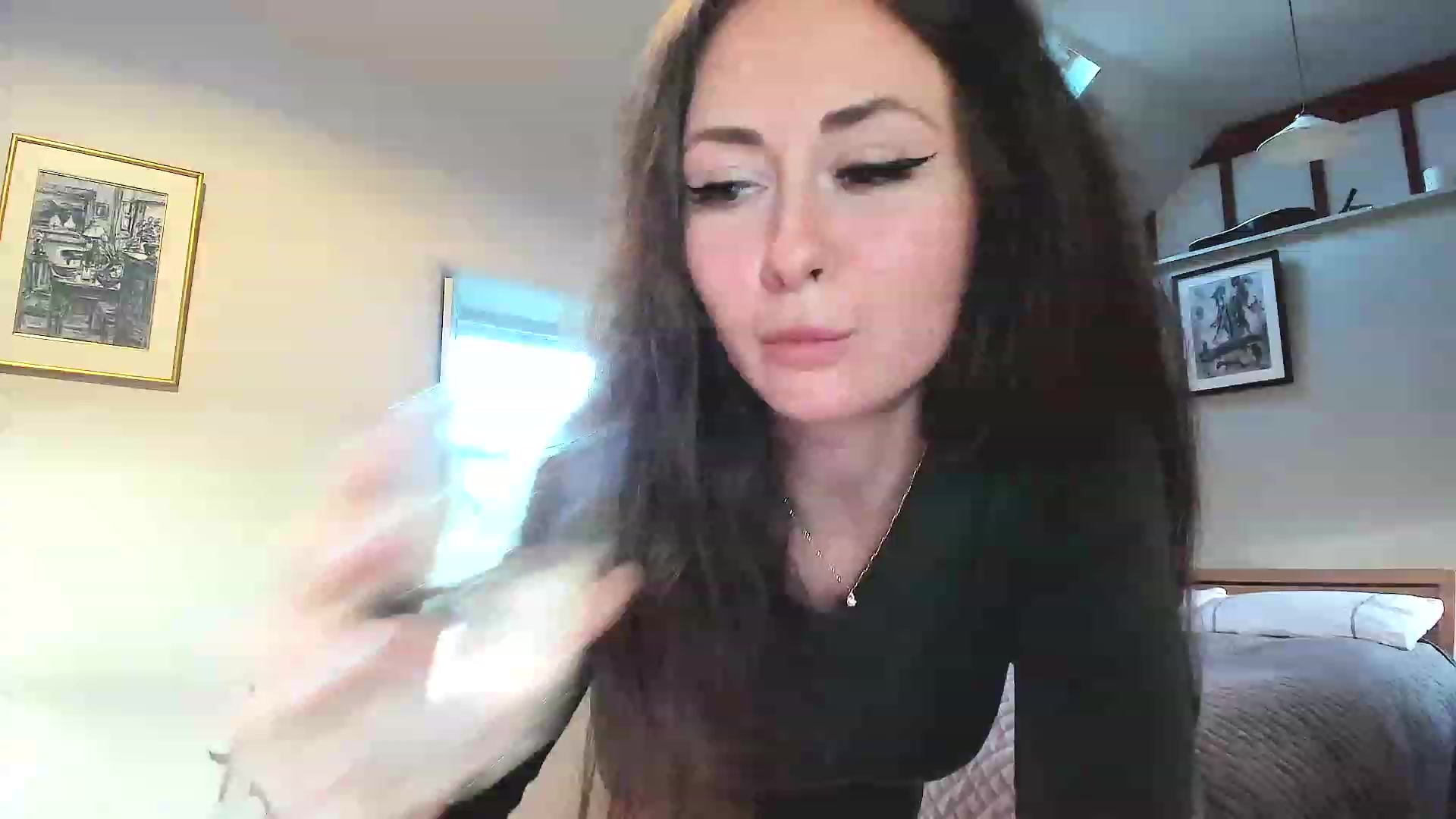 Gallery image thumbnail from Amber_Fry's myfreecams stream on, 11/21/2022, 15:46 image 1 of 20
