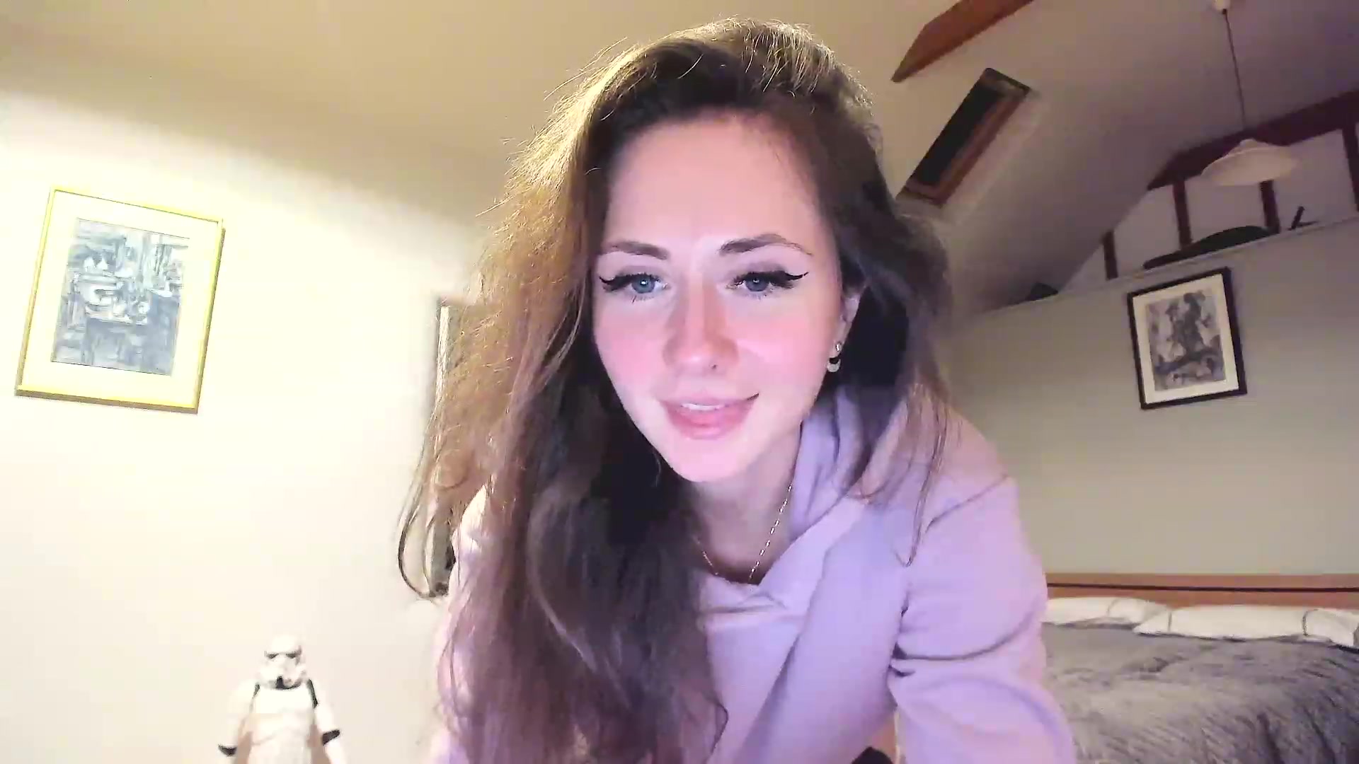 Gallery image thumbnail from Amber_Fry's myfreecams stream on, 11/21/2022, 22:35 image 14 of 20