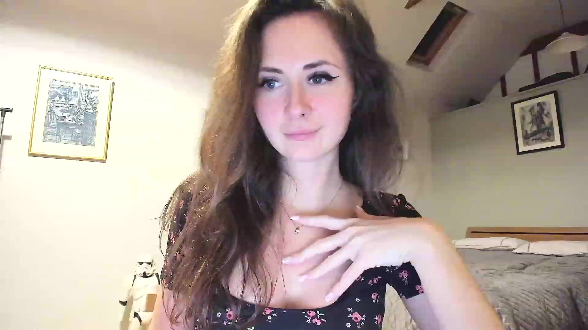 Gallery image thumbnail from Amber_Fry's myfreecams stream on, 11/22/2022, 24:03 image 17 of 20