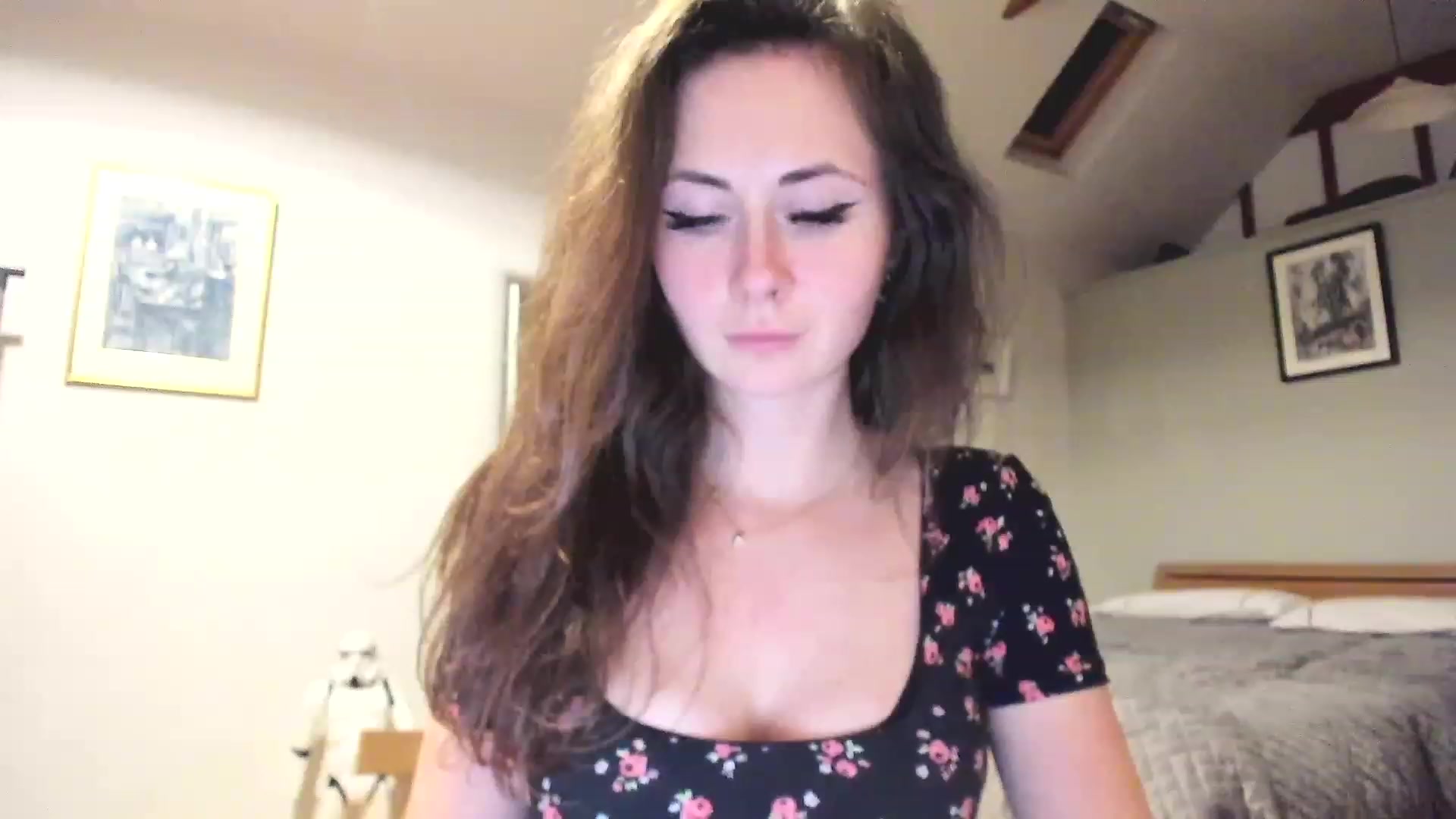 Gallery image thumbnail from Amber_Fry's myfreecams stream on, 11/22/2022, 24:03 image 12 of 20