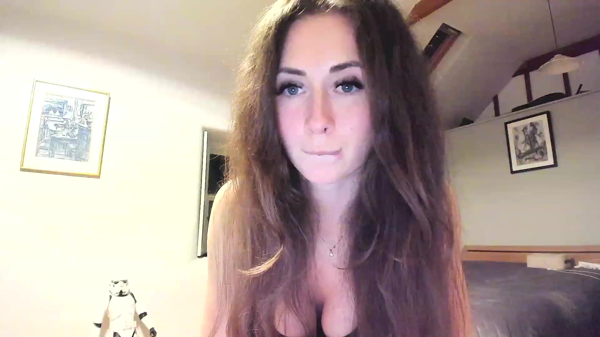 Gallery image thumbnail from Amber_Fry's myfreecams stream on, 11/26/2022, 24:01 image 7 of 20