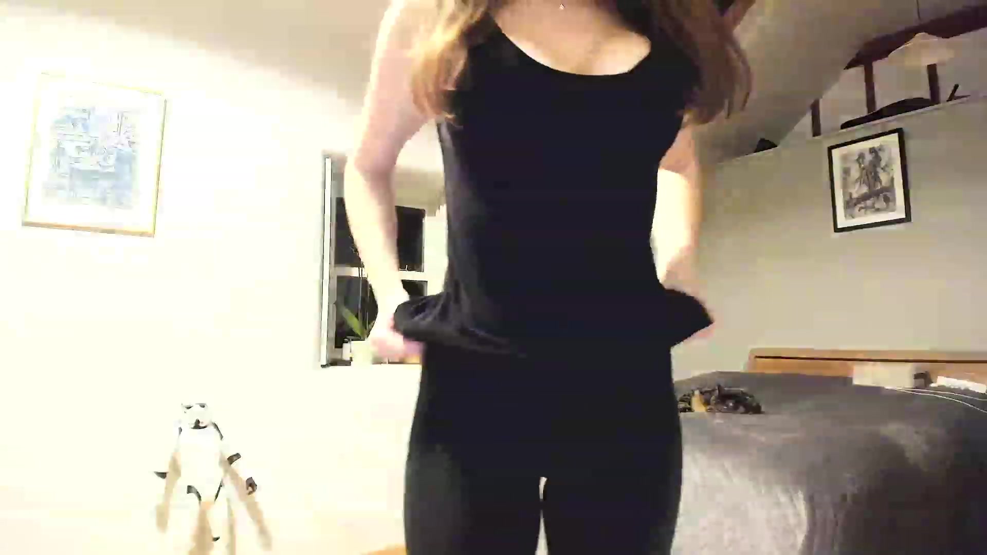 Gallery image thumbnail from Amber_Fry's myfreecams stream on, 11/26/2022, 24:01 image 18 of 20