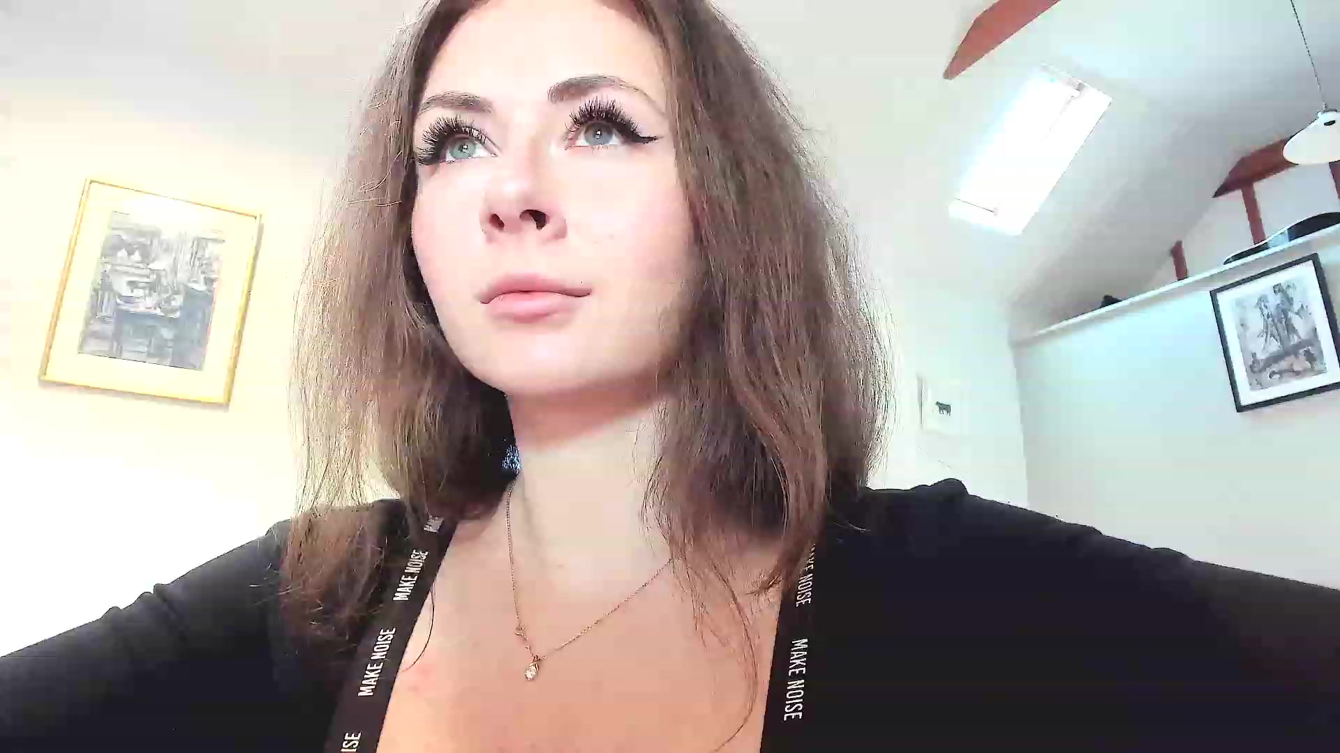 Gallery image thumbnail from Amber_Fry's myfreecams stream on, 11/27/2022, 15:02 image 3 of 20