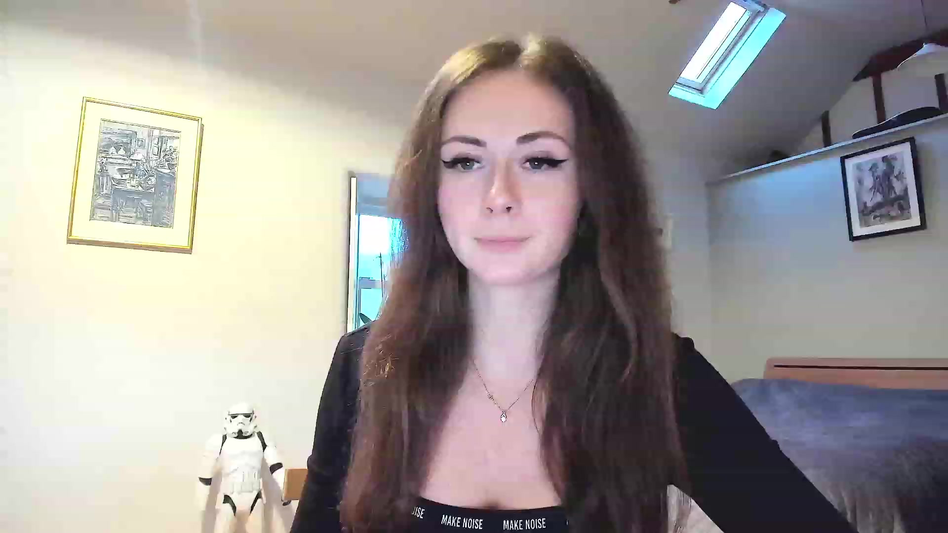 Gallery image thumbnail from Amber_Fry's myfreecams stream on, 11/29/2022, 10:33 image 18 of 20