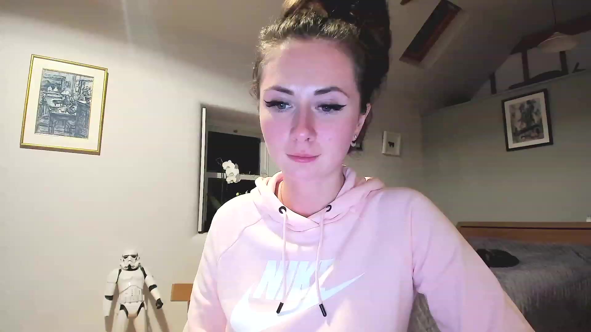 Gallery image thumbnail from Amber_Fry's myfreecams stream on, 11/28/2022, 23:04 image 9 of 20