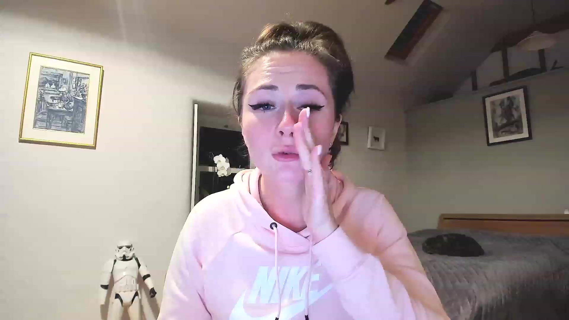Gallery image thumbnail from Amber_Fry's myfreecams stream on, 11/28/2022, 23:04 image 10 of 20