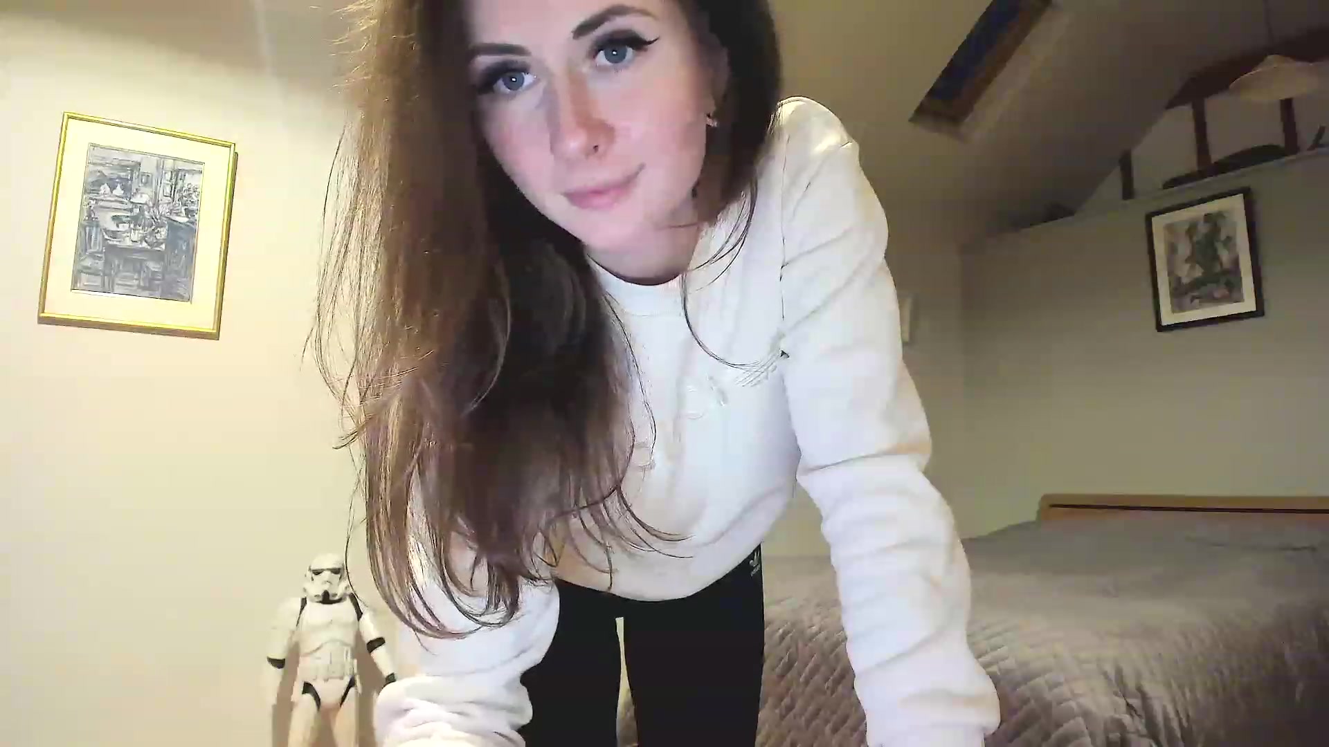 Gallery image thumbnail from Amber_Fry's myfreecams stream on, 12/02/2022, 18:27 image 6 of 20